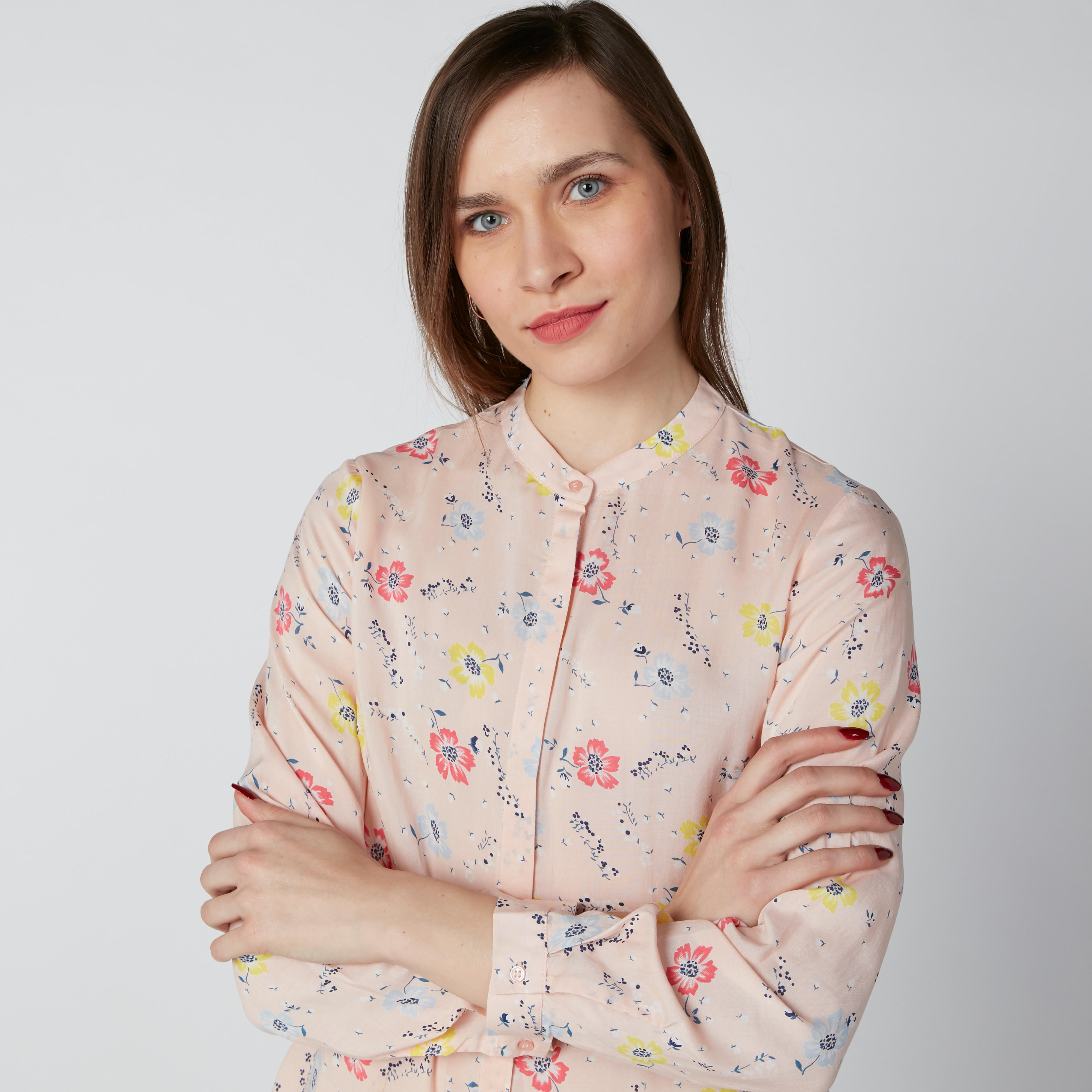 قميص بياقة ماندارين وأزرار غير مرئية وطبعات زهرية-women-clothing-shirtsandblouses-shirts-image-5