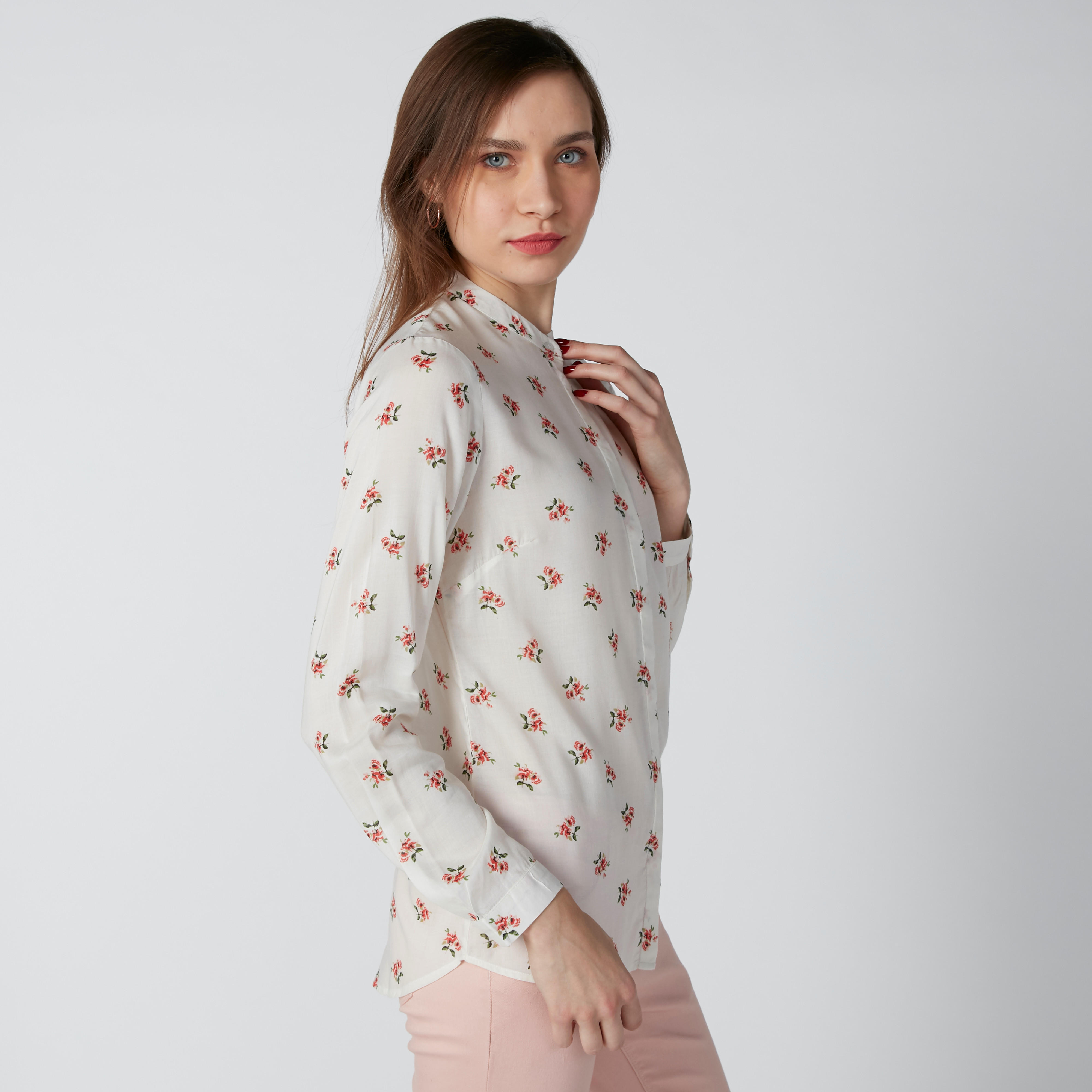 قميص بأكمام طويلة وأزرار غير مرئية وطبعات زهرية-women-clothing-shirtsandblouses-shirts-image-2