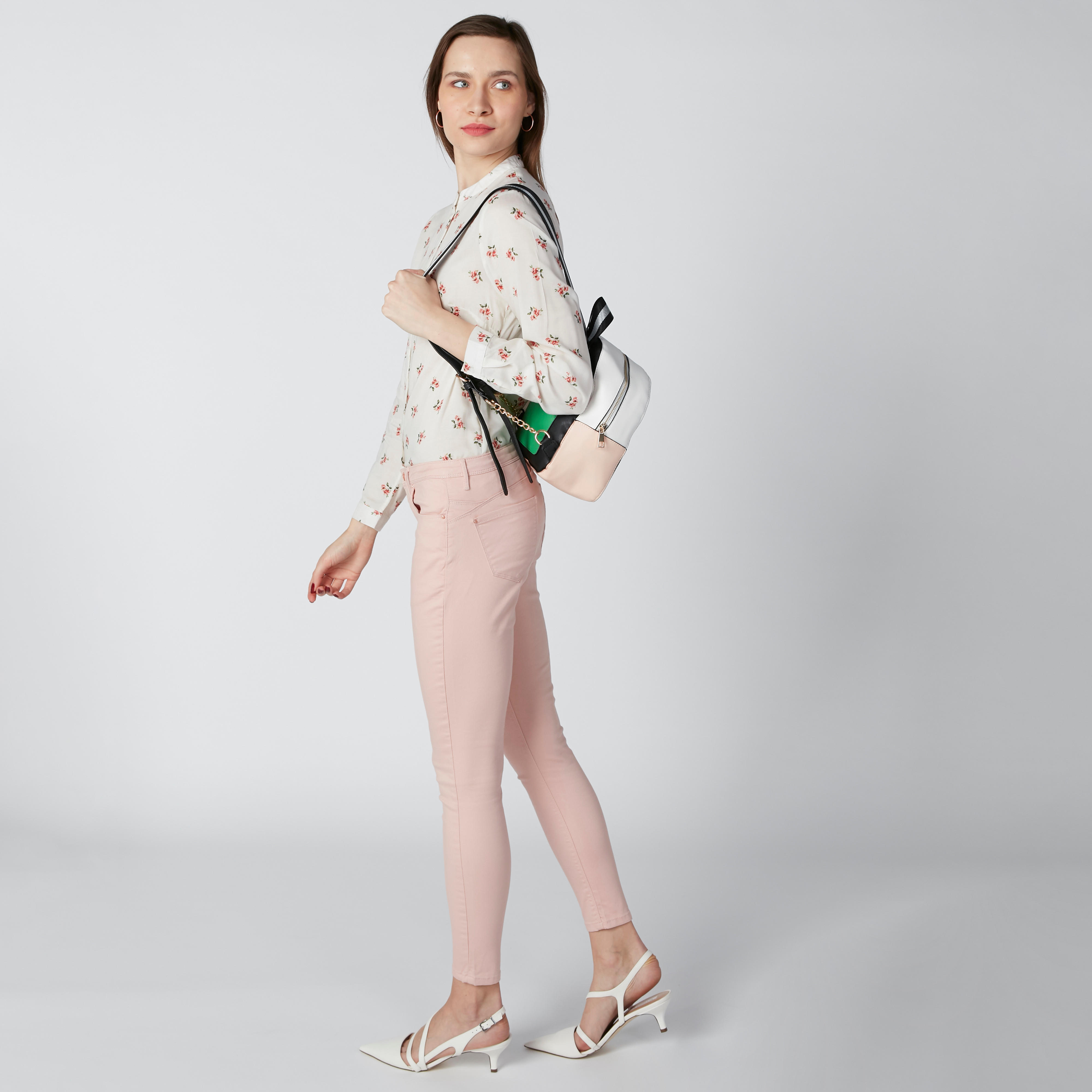 قميص بأكمام طويلة وأزرار غير مرئية وطبعات زهرية-women-clothing-shirtsandblouses-shirts-image-3