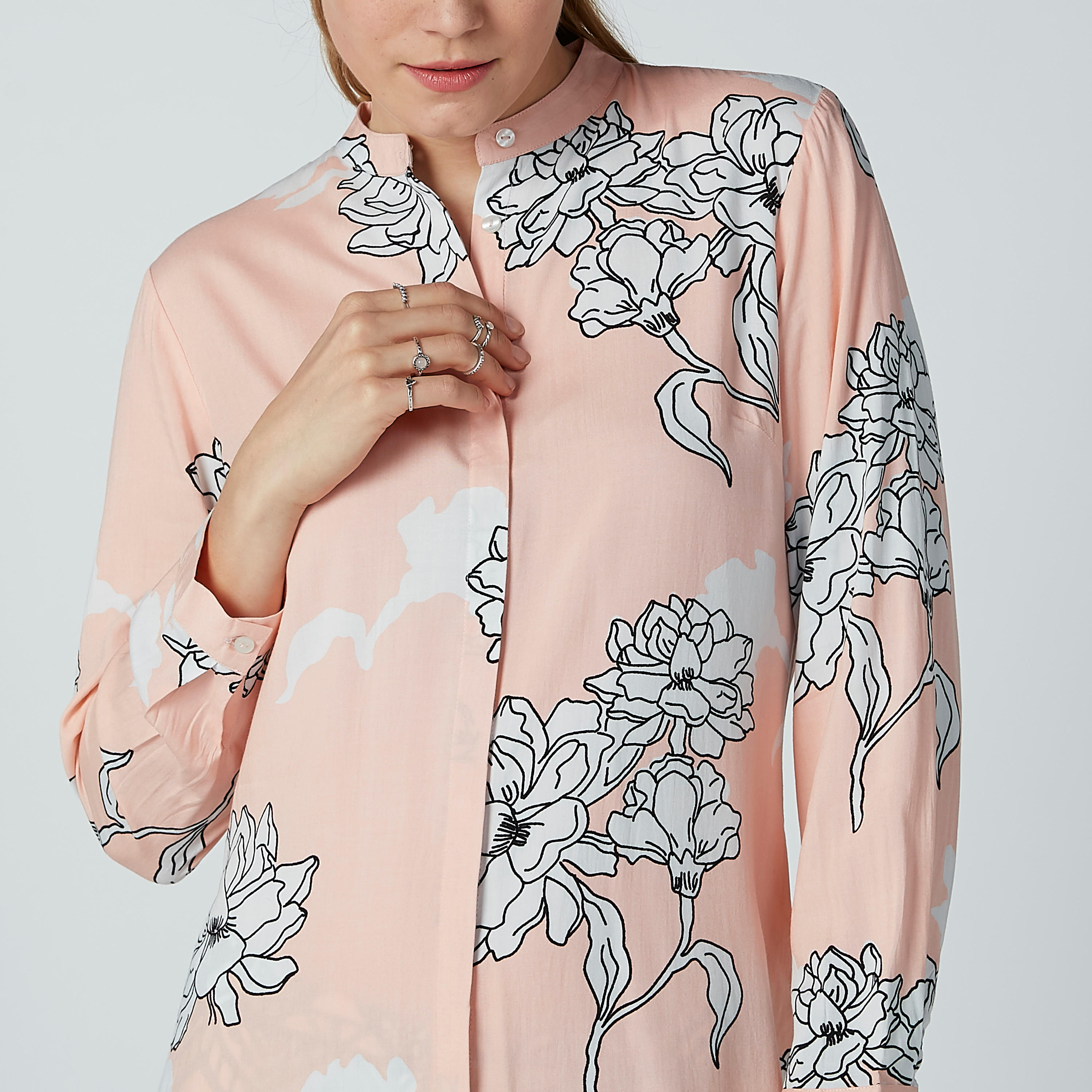 تونيك قميص بأكمام طويلة وأزرار غير مرئية وطبعات زهرية-women-clothing-shirtsandblouses-blouses-image-3