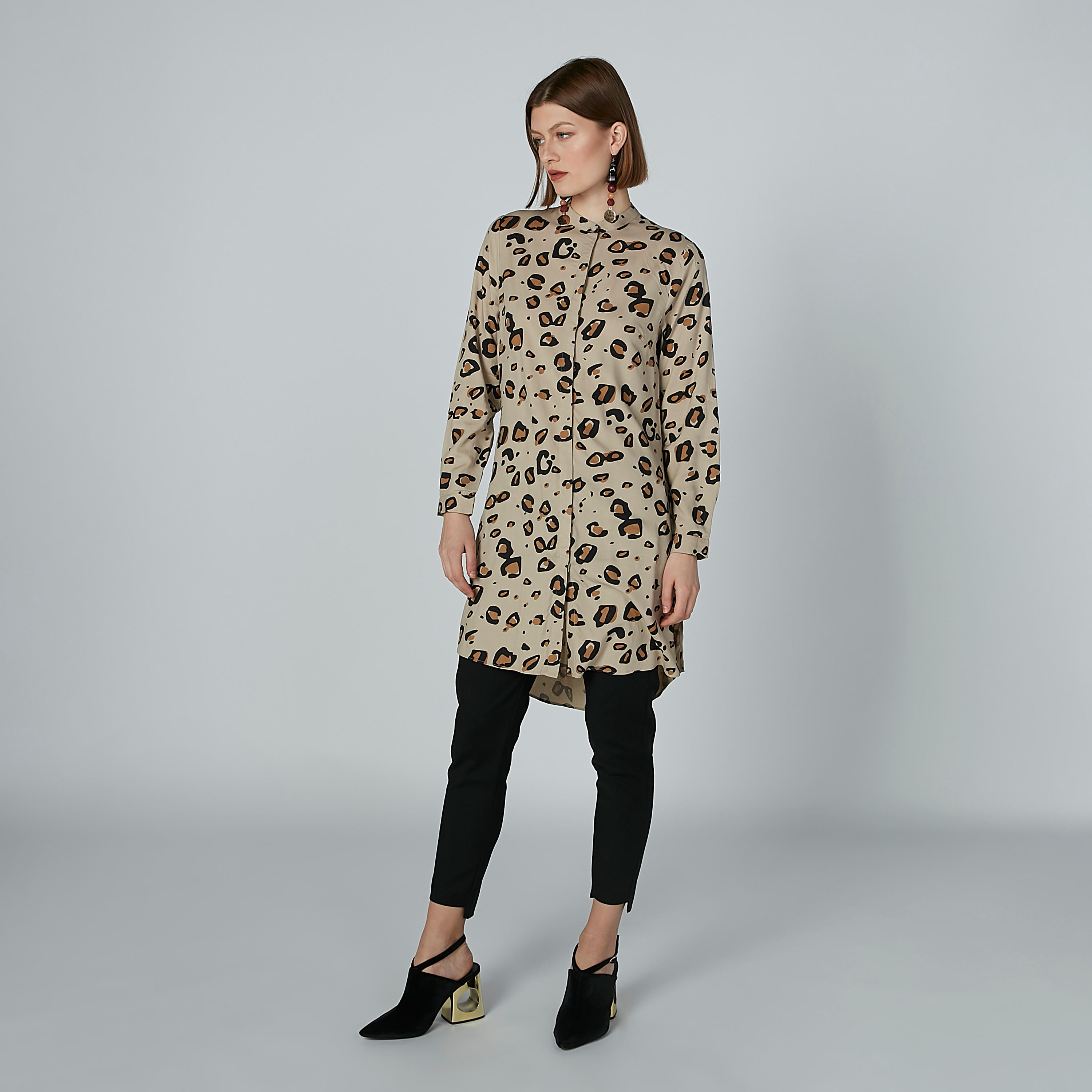 تونيك بياقة ماندارين وأكمام طويلة وطبعات حيوانات-women-clothing-shirtsandblouses-blouses-image-4