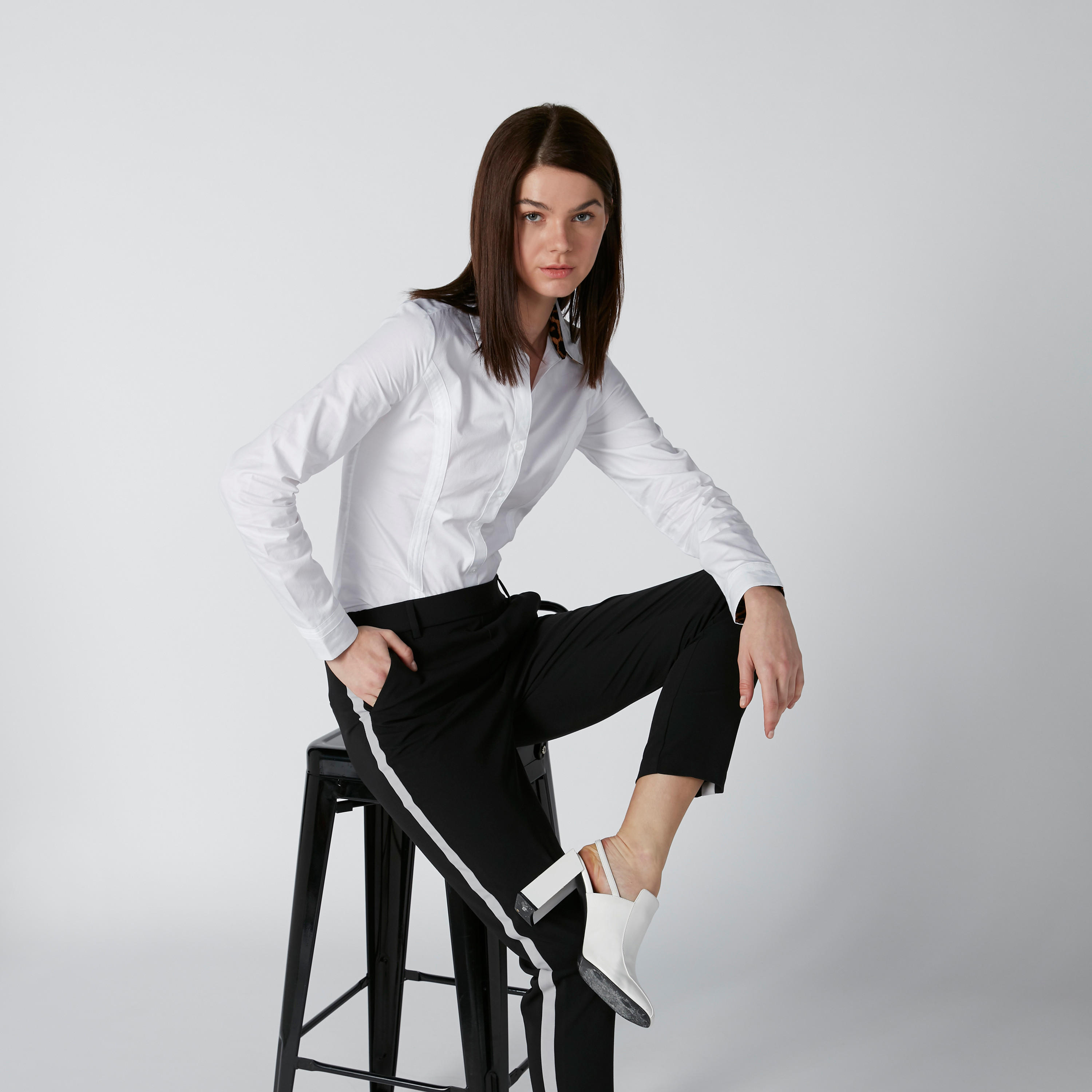 قميص سادة بقصّة سليم وأكمام طويلة-women-clothing-shirtsandblouses-shirts-image-1
