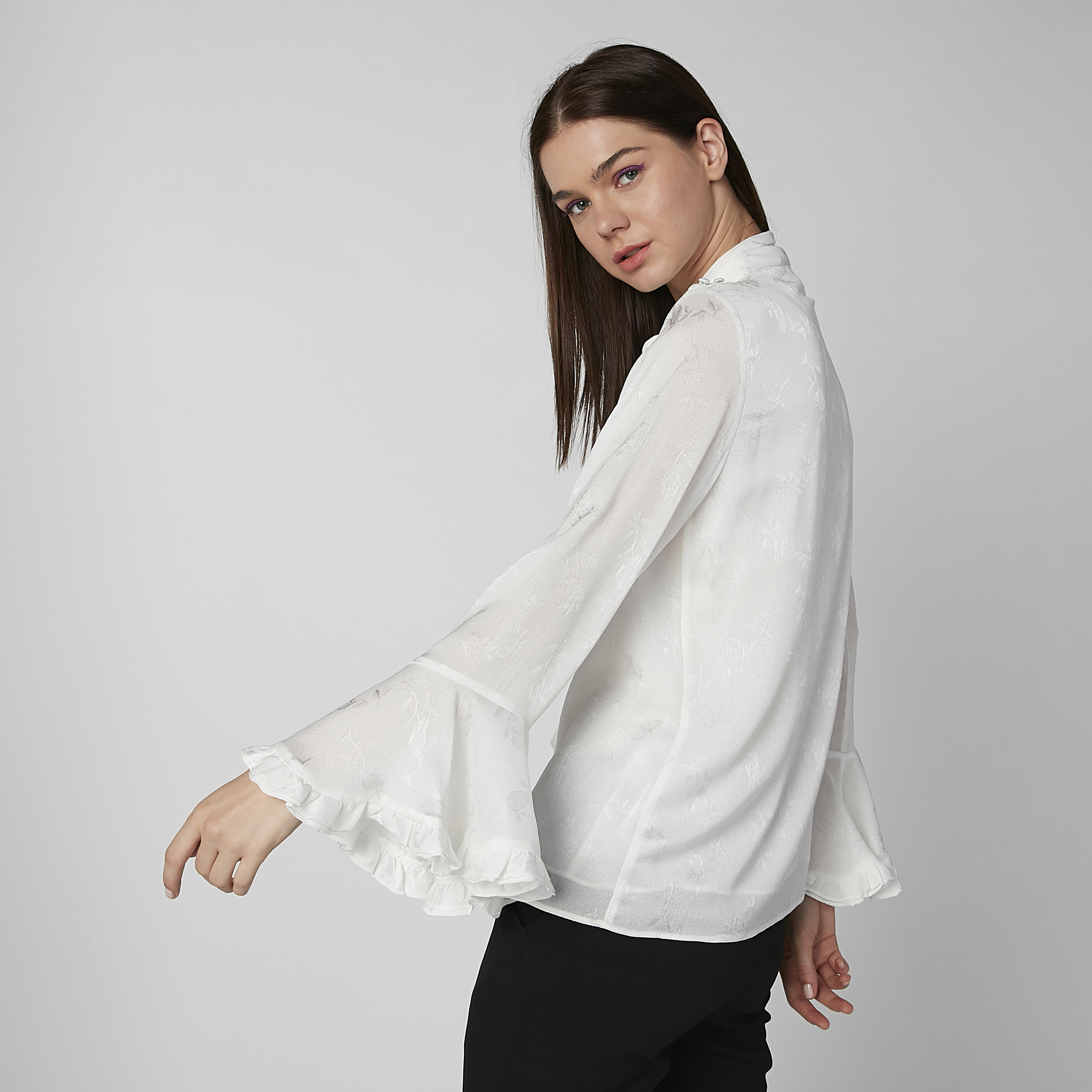 بلوزة سادة بأكمام واسعة أزهار وفيونكة-women-clothing-shirtsandblouses-blouses-image-4