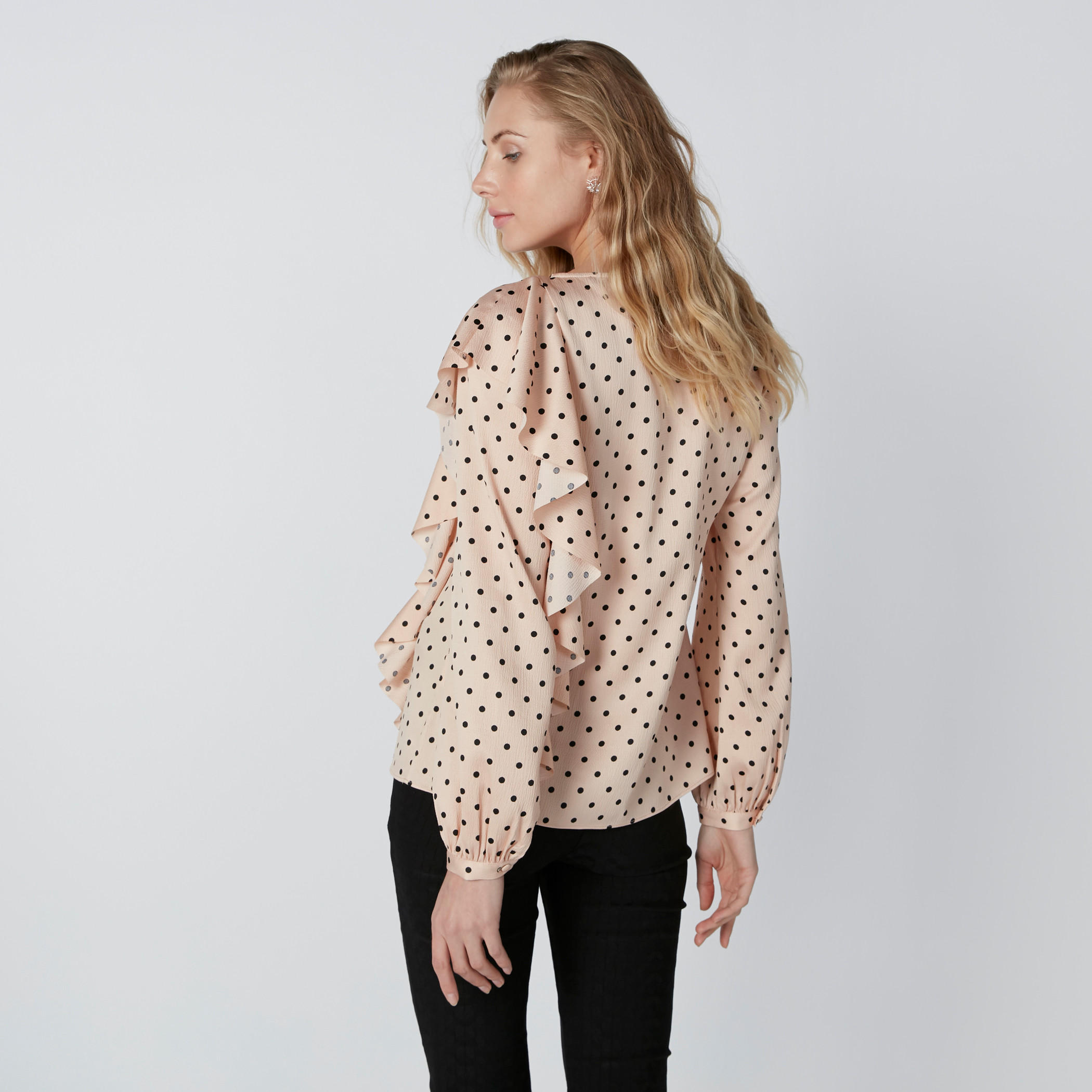 بلوزة بأكمام طويلة وتفاصيل كشكش وطبعات منقطة-women-clothing-shirtsandblouses-blouses-image-1
