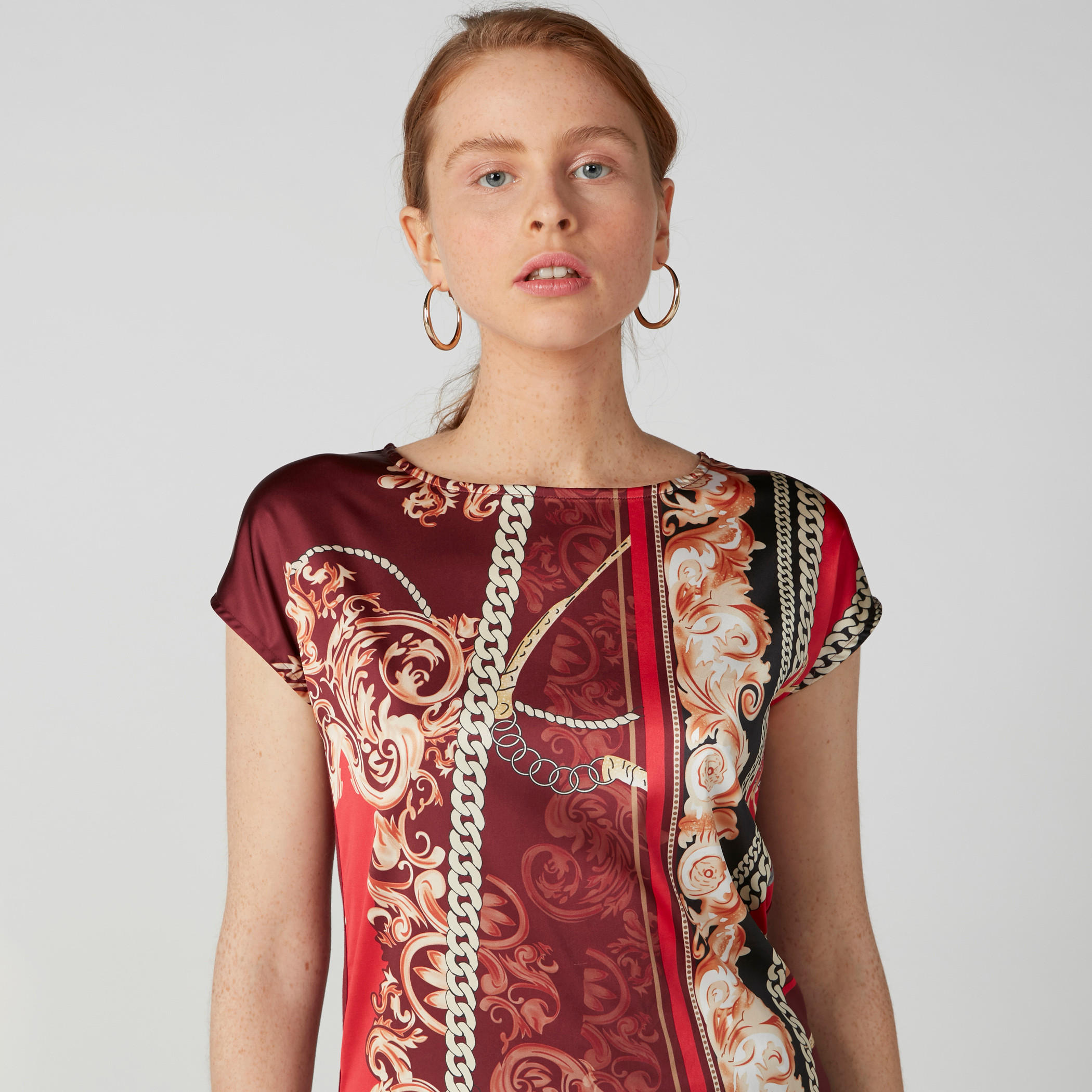بلوزة بياقة مستديرة وأكمام كاب وطبعات-women-clothing-tshirts-image-1