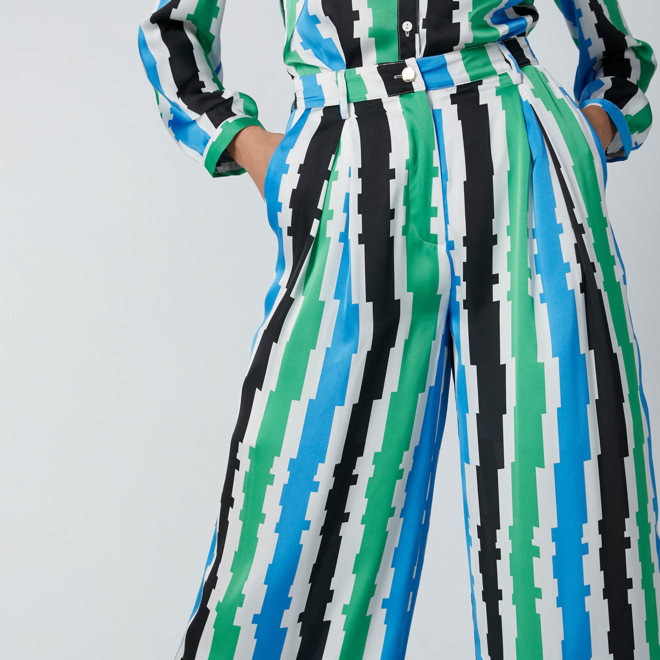 بنطال بالازو مقلّم بزر إغلاق وجيوب-women-clothing-bottoms-trousers-image-5