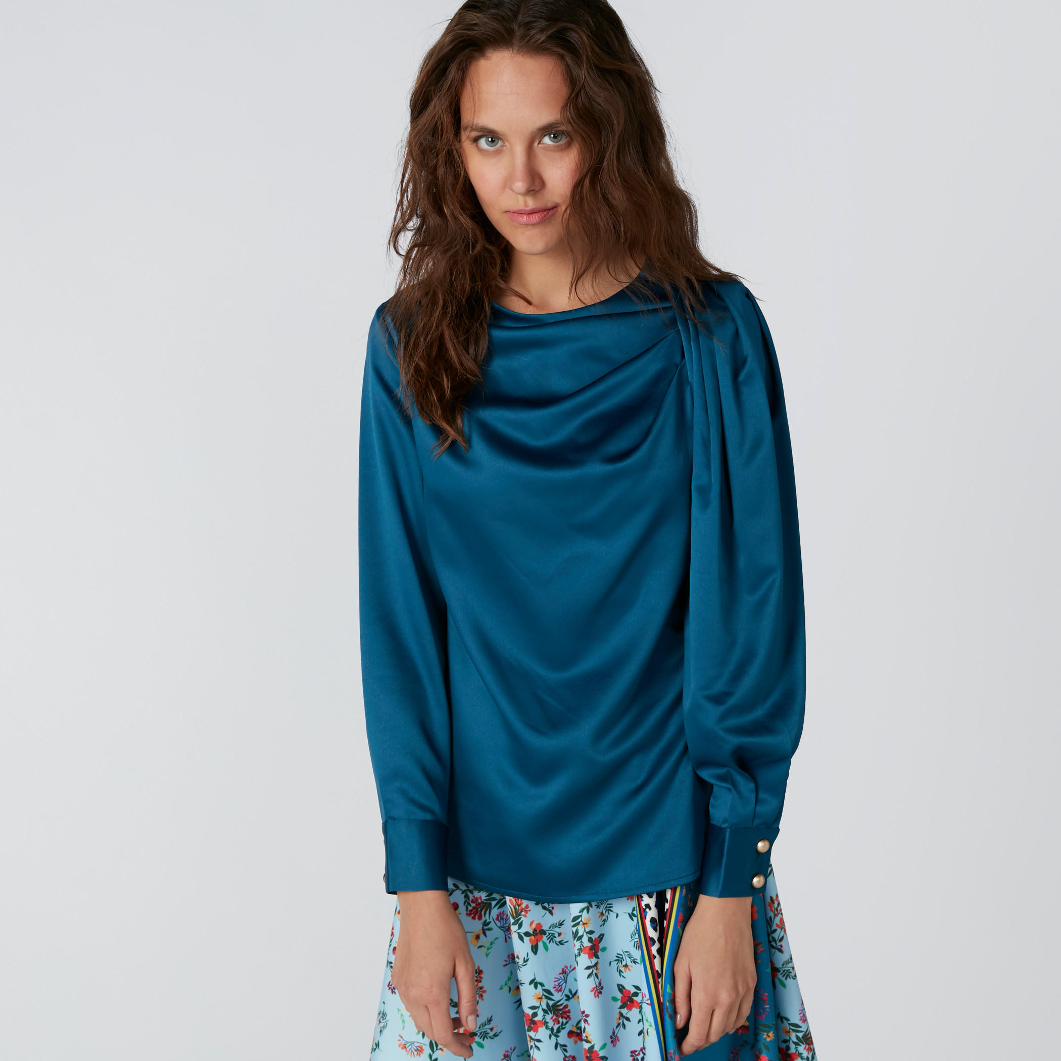 بلوزة بأكمام طويلة وياقة مستديرة-women-clothing-shirtsandblouses-blouses-image-1
