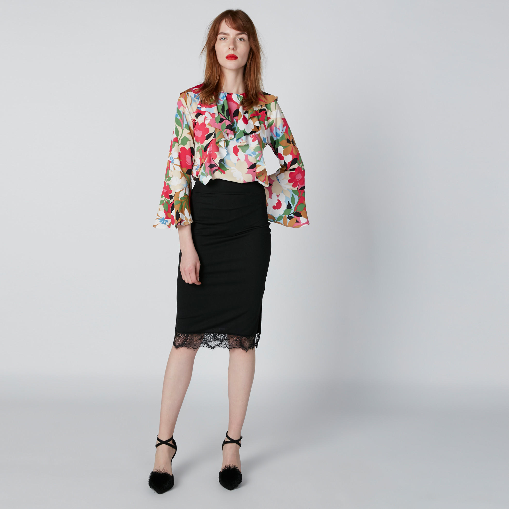 بلوزة بأكمام واسعة وتفاصيل كشكش وطبعات زهرية-women-clothing-shirtsandblouses-blouses-image-3