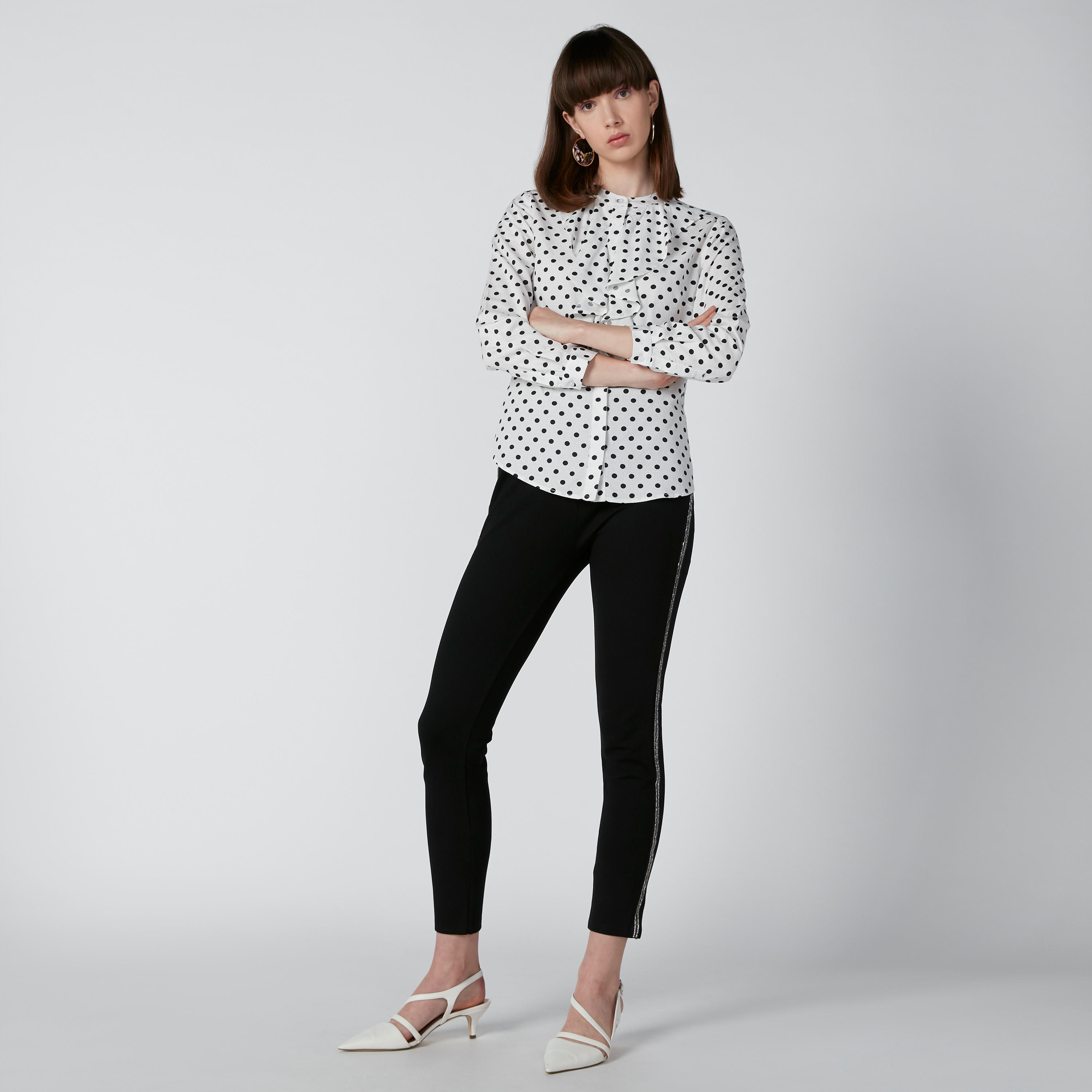 قميص بياقة ماندارين وتفاصيل كشكش وطبعات منقطّة-women-clothing-shirtsandblouses-shirts-image-1