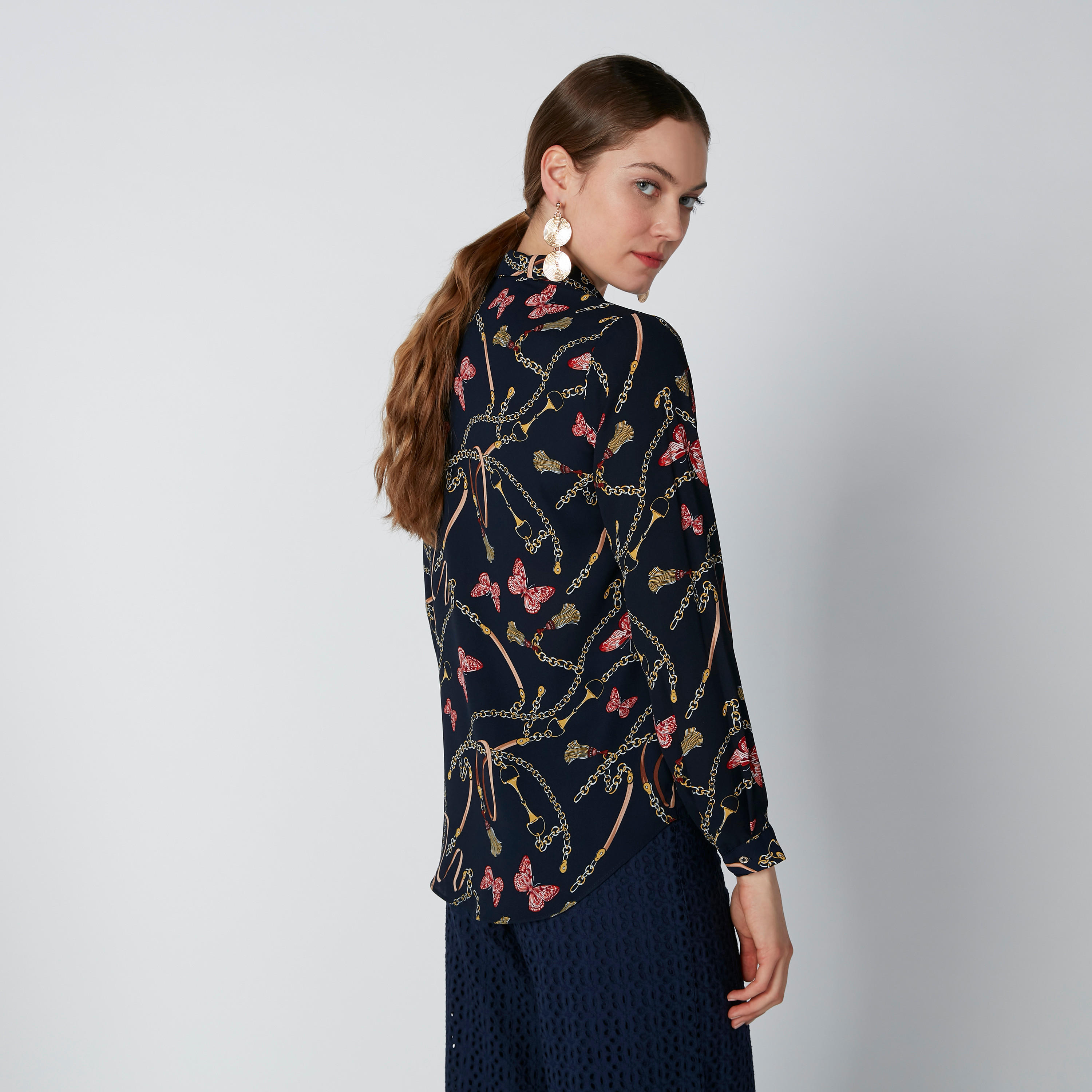 قميص بأكمام طويلة وياقة واسعة وطبعات-women-clothing-shirtsandblouses-shirts-image-5