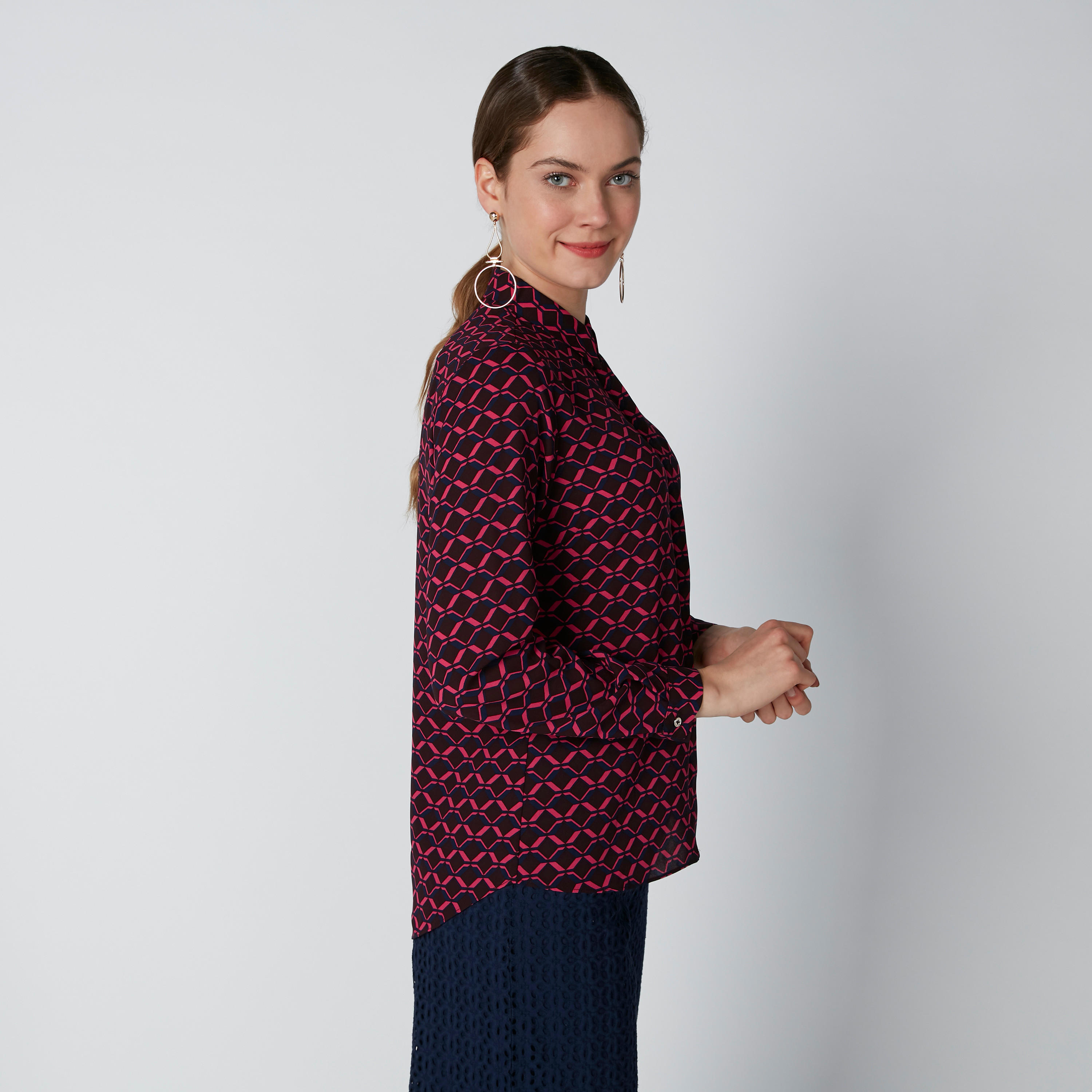 قميص بأكمام طويلة وطبعات-women-clothing-shirtsandblouses-shirts-image-2
