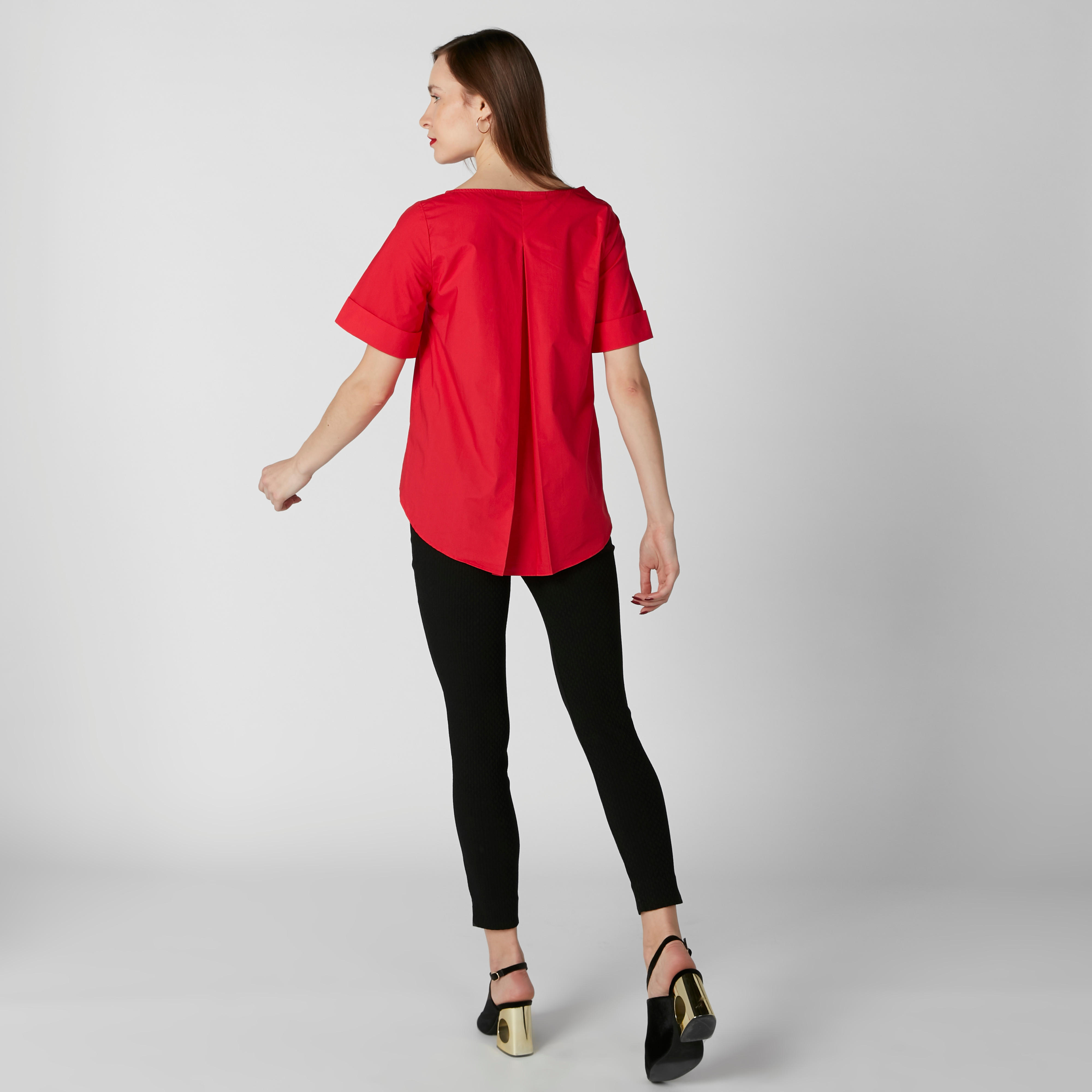 بلوزة بقصّة عادية وياقة قارب وأكمام قصيرة-women-clothing-shirtsandblouses-blouses-image-8