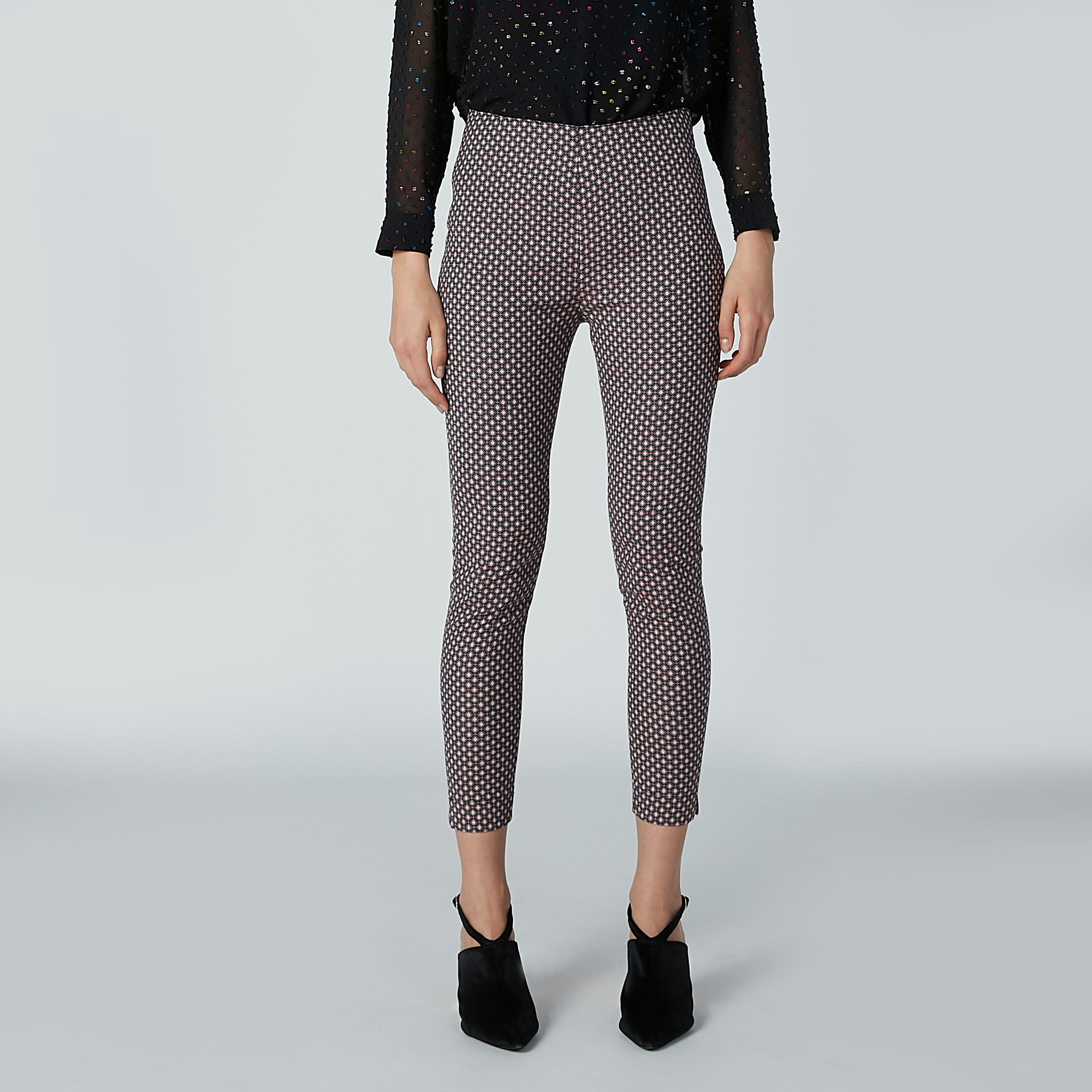 بنطال قصير بقصّة ضيّقة وطبعات-women-clothing-bottoms-leggings-image-2