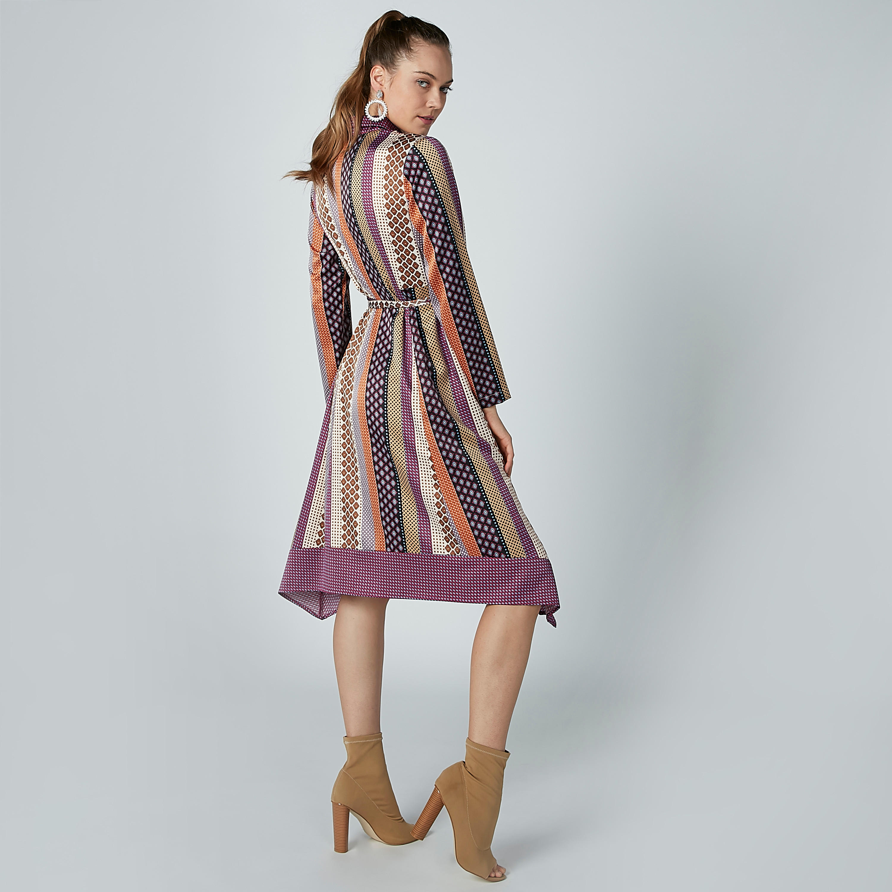 فستان قميص متوسط الطول بأكمام طويلة وأربطة وطبعات-women-clothing-dresses-image-3