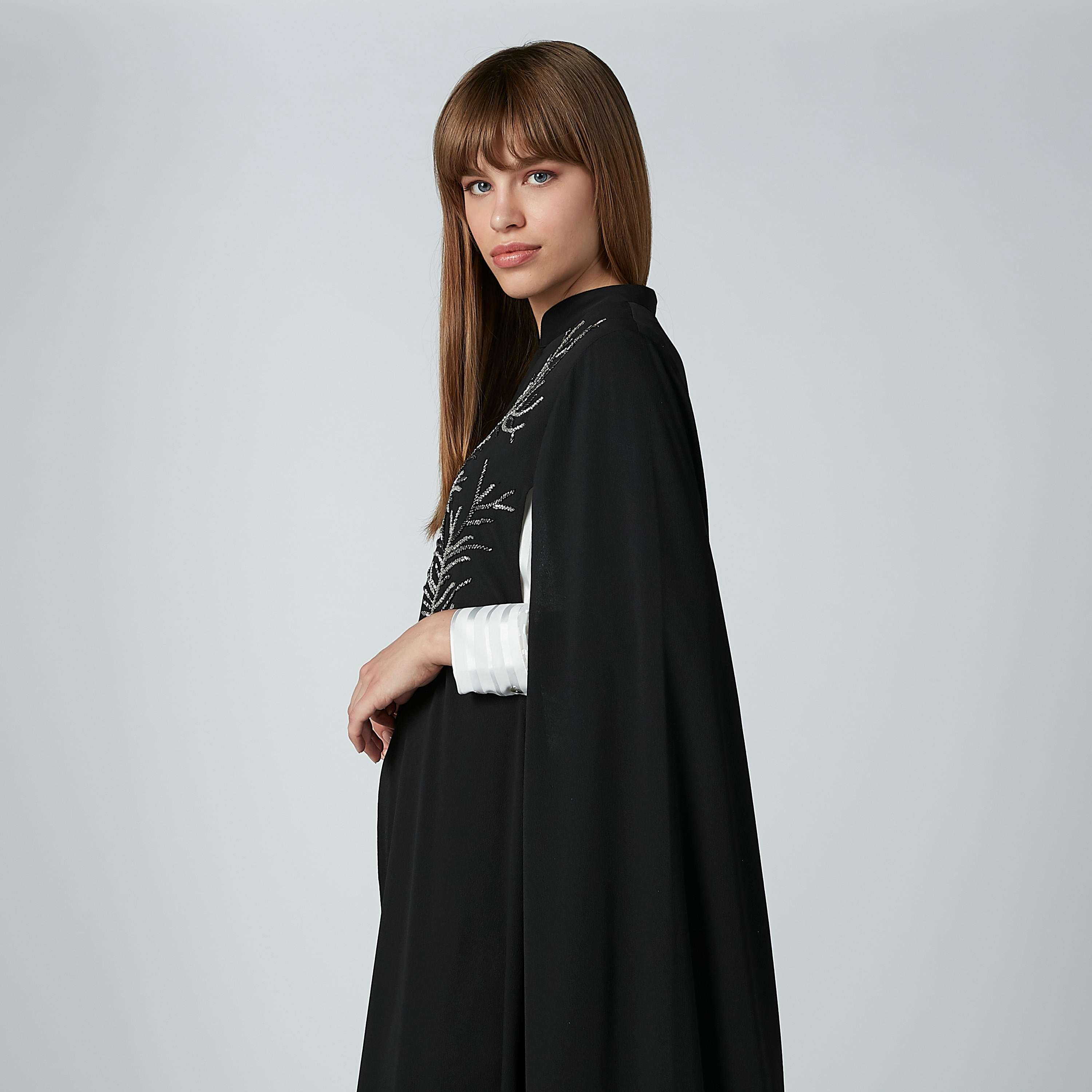 جاكيت طويل مزيّن بفتحة أمامية-women-winterwear-coatsandjackets-jackets-image-2