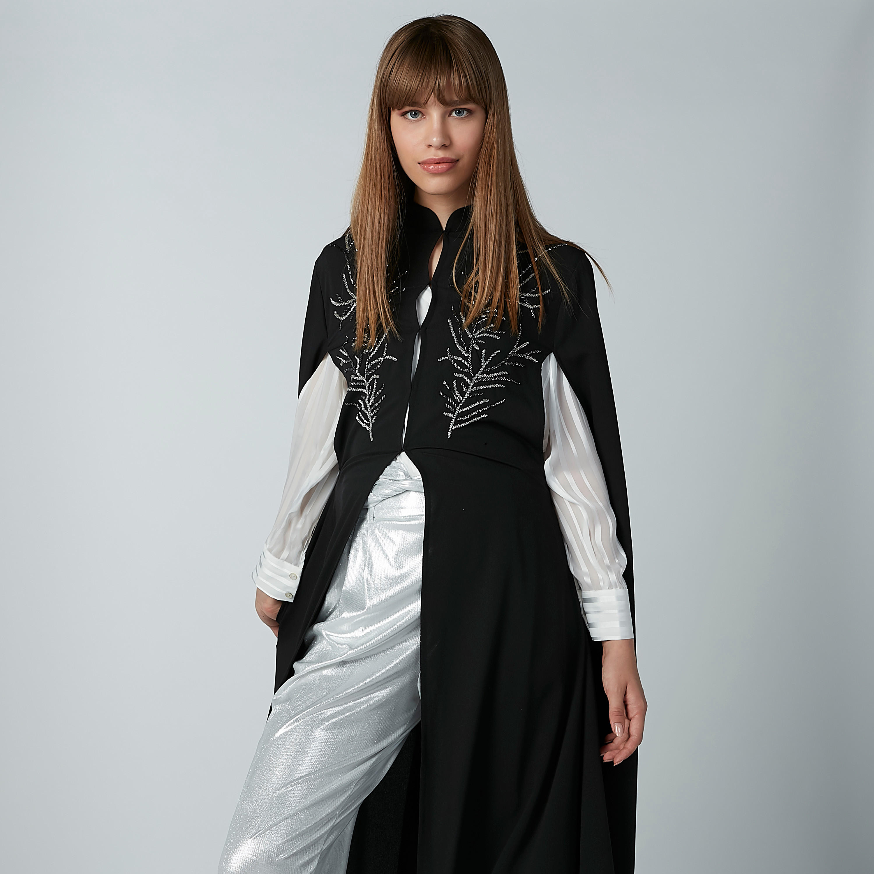 جاكيت طويل مزيّن بفتحة أمامية-women-winterwear-coatsandjackets-jackets-image-4