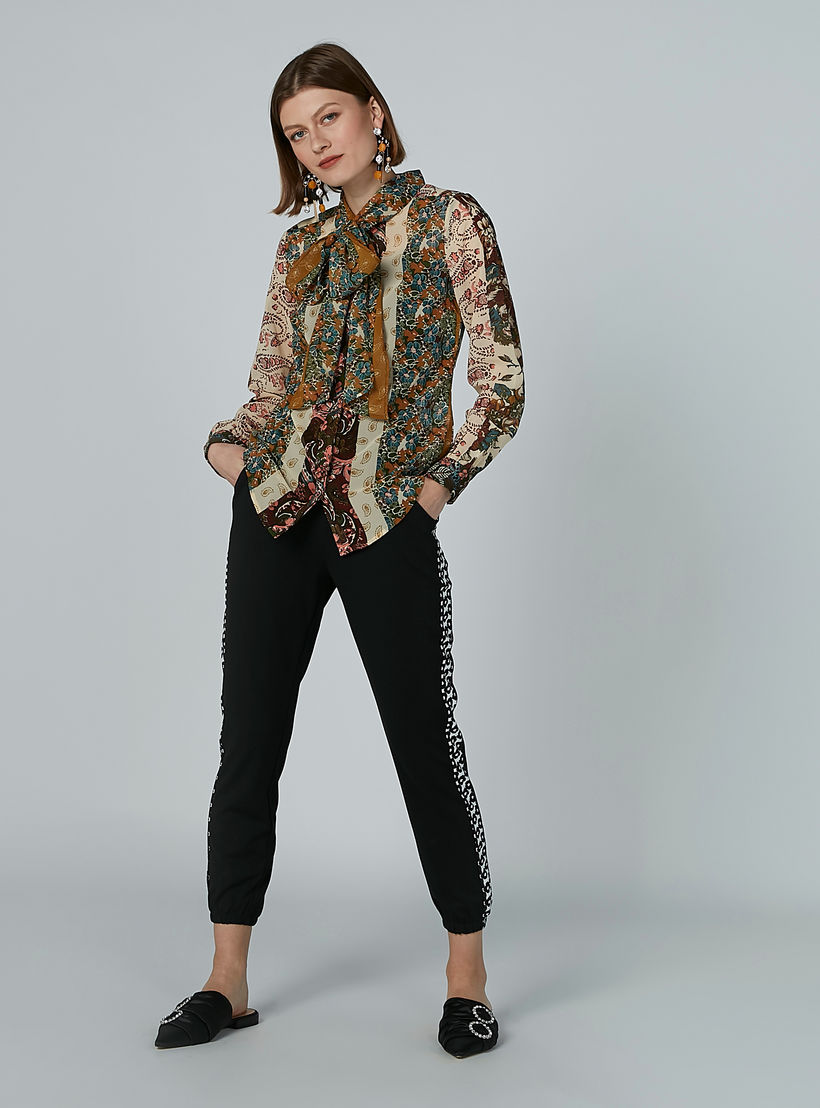 بنطال بخصر مطّاطي وجيوب-women-clothing-bottoms-trousers-image-5