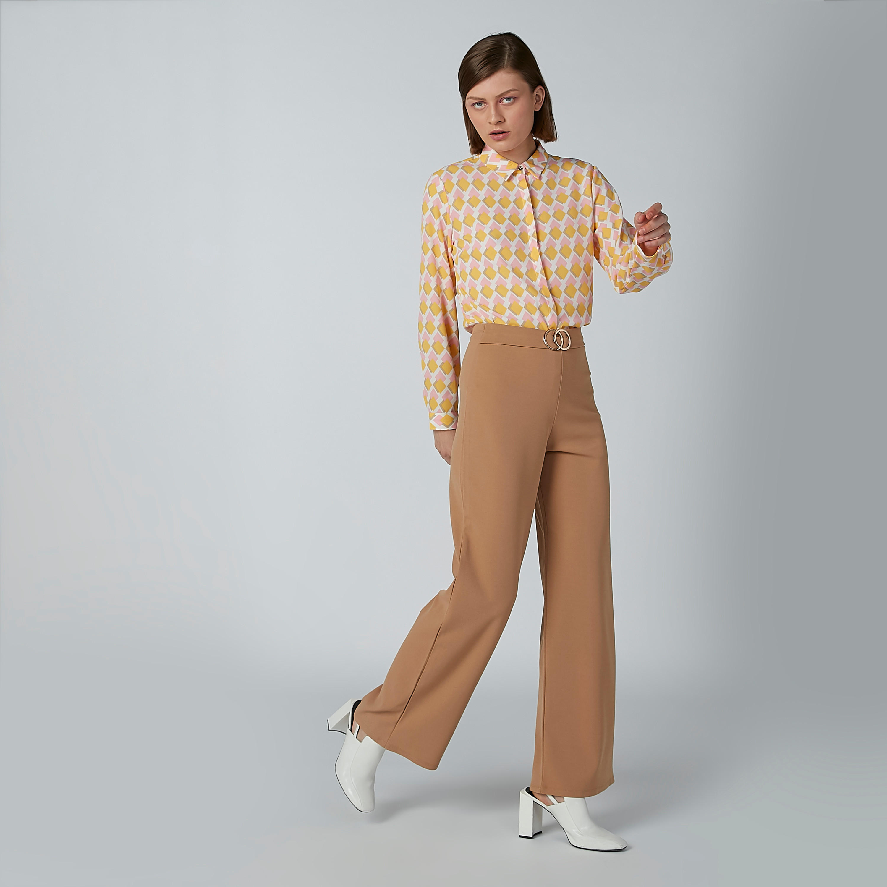 قميص بأكمام طويلة وأزرار غير مرئية وطبعات-women-clothing-shirtsandblouses-shirts-image-3