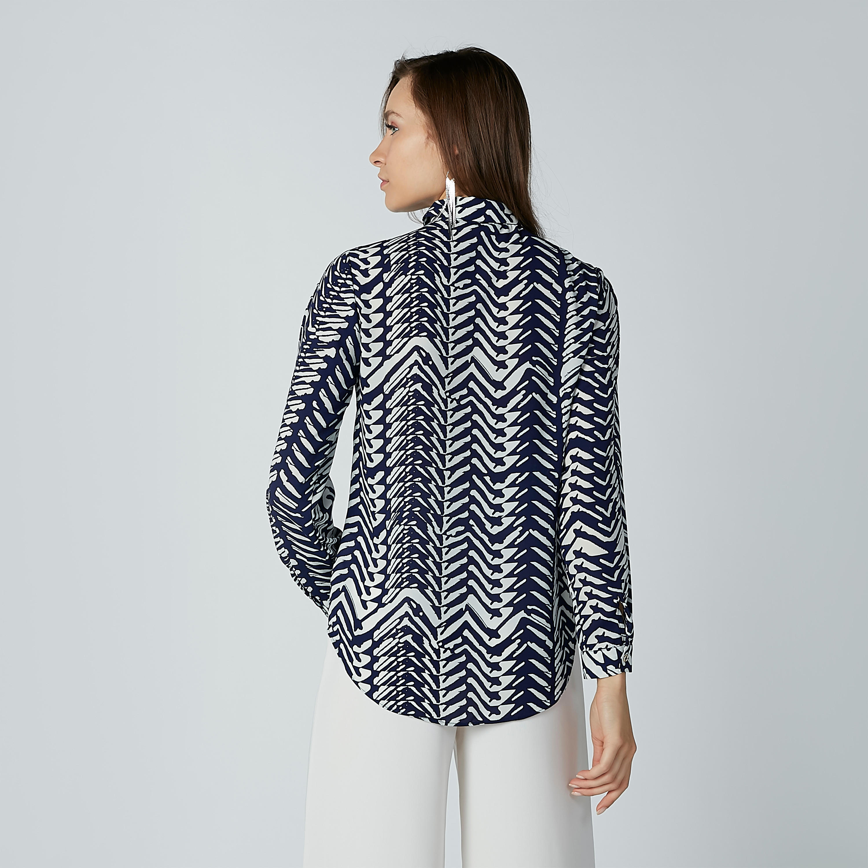 قميص بأكمام طويلة وأزرار مخفيّة وطبعات-women-clothing-shirtsandblouses-shirts-image-4