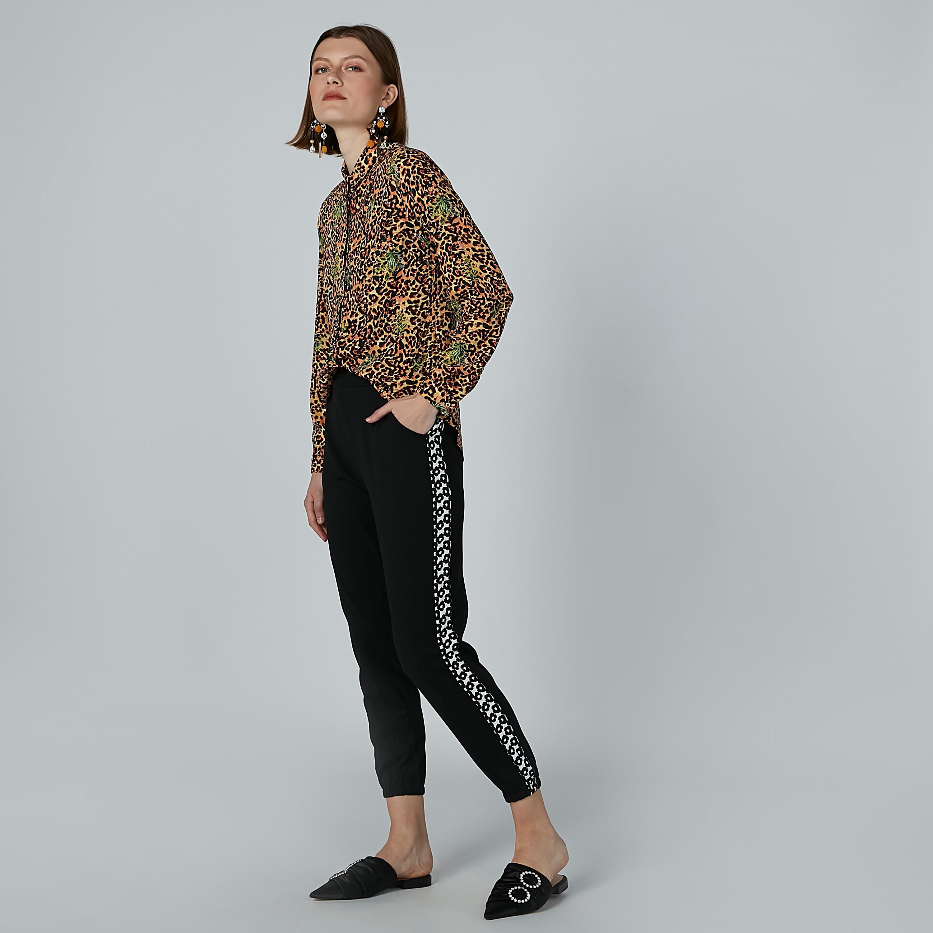 قميص بياقة عاديّة وأكمام طويلة وطبعات-women-clothing-shirtsandblouses-blouses-image-3