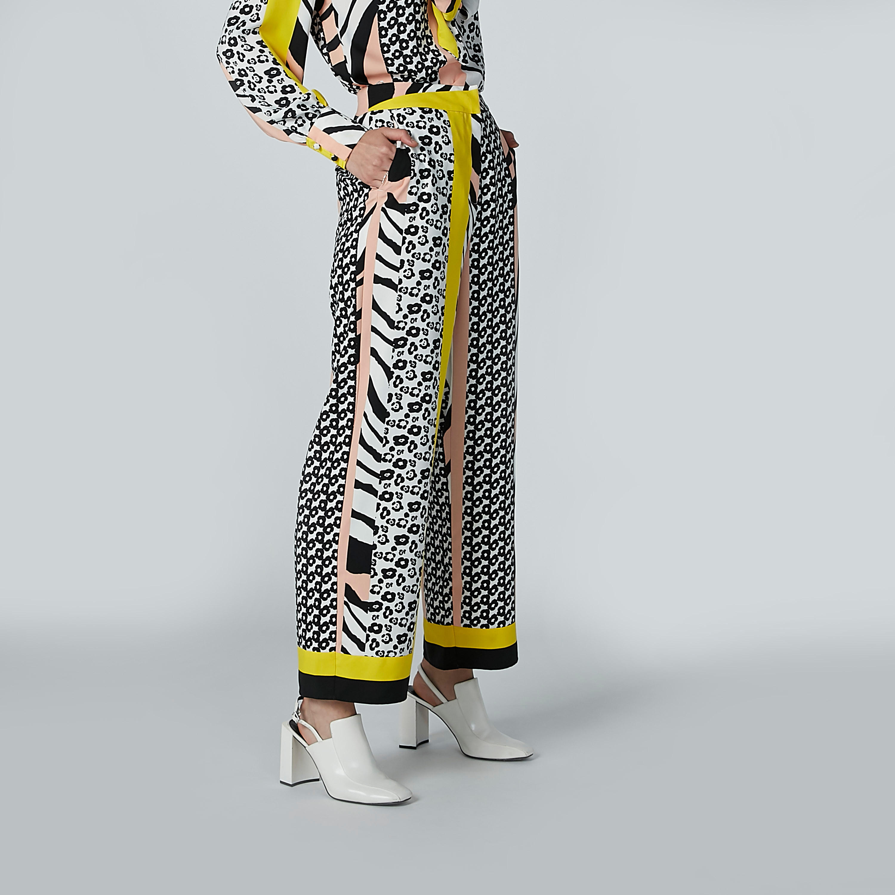 بنطال بالازو بجيوب وطبعات-women-clothing-bottoms-trousers-image-1