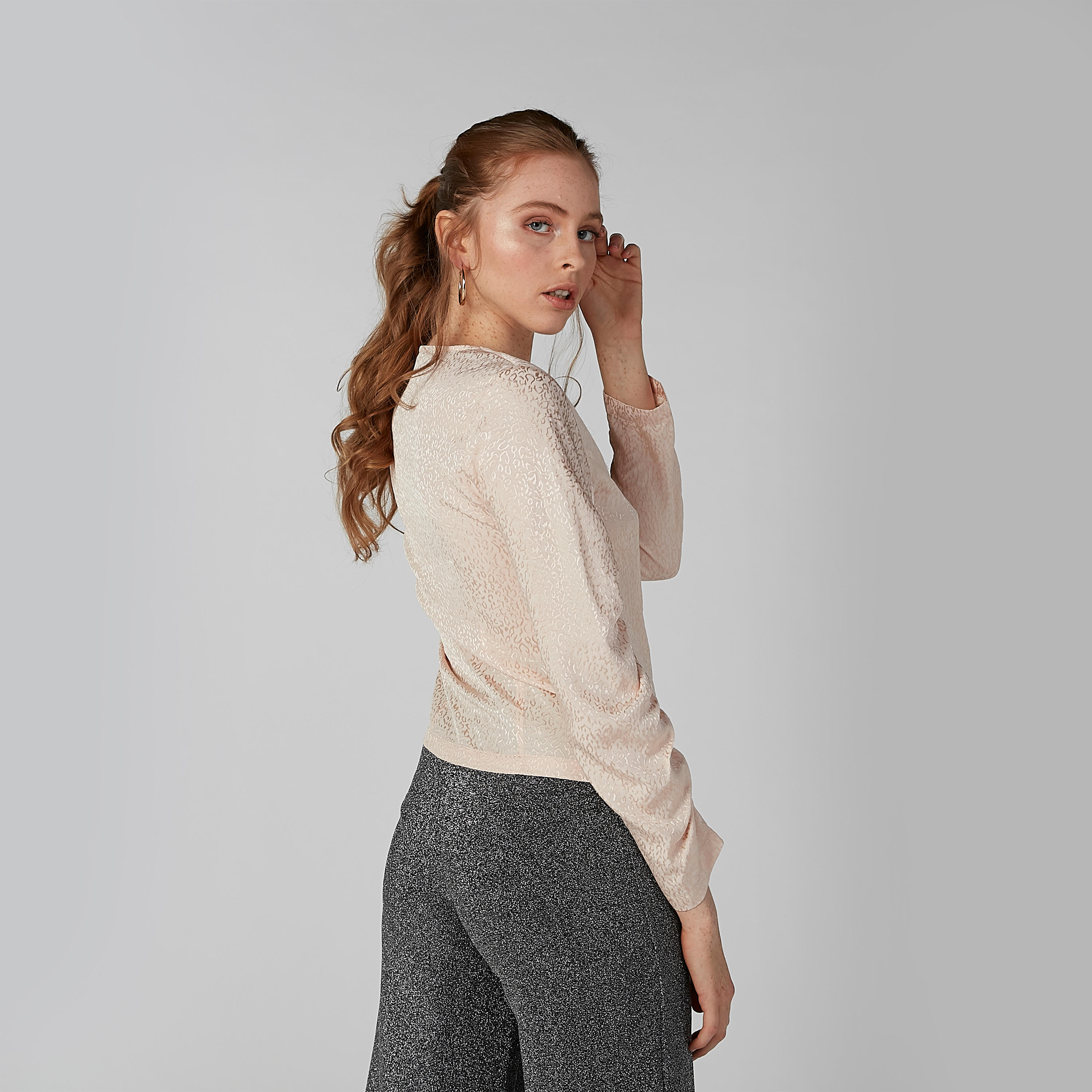 قميص بياقة V وأكمام طويلة وأزرار وطبعات-women-clothing-shirtsandblouses-shirts-image-4
