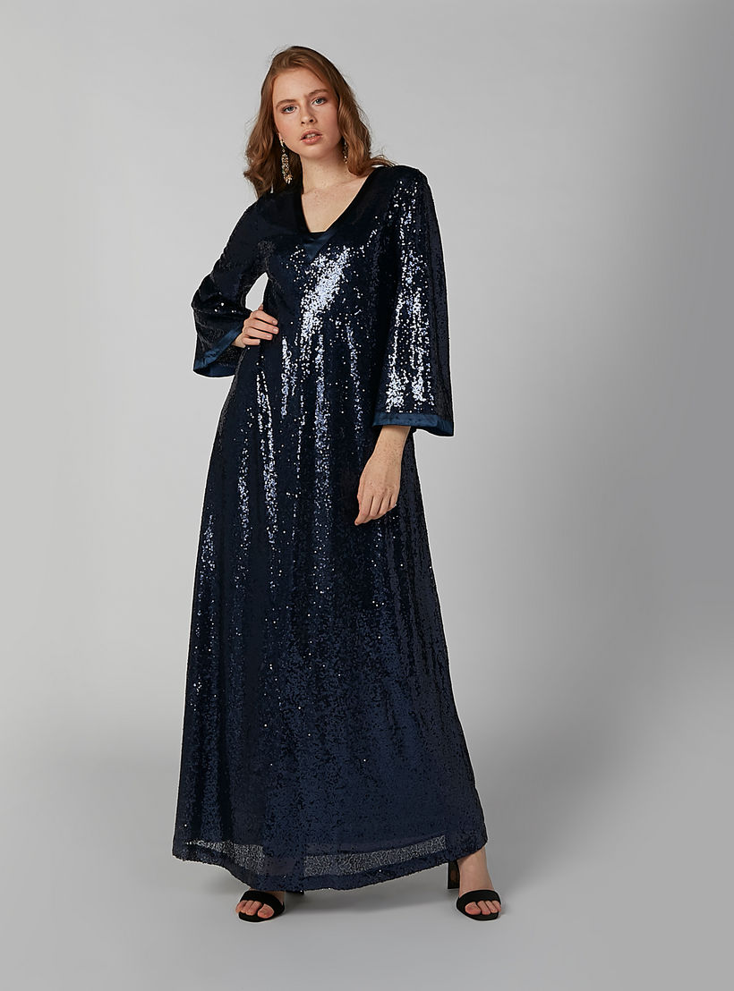 فستان إيه لاين طويل مزيّن بياقة V وأكمام طويلة-women-clothing-dresses-image-1