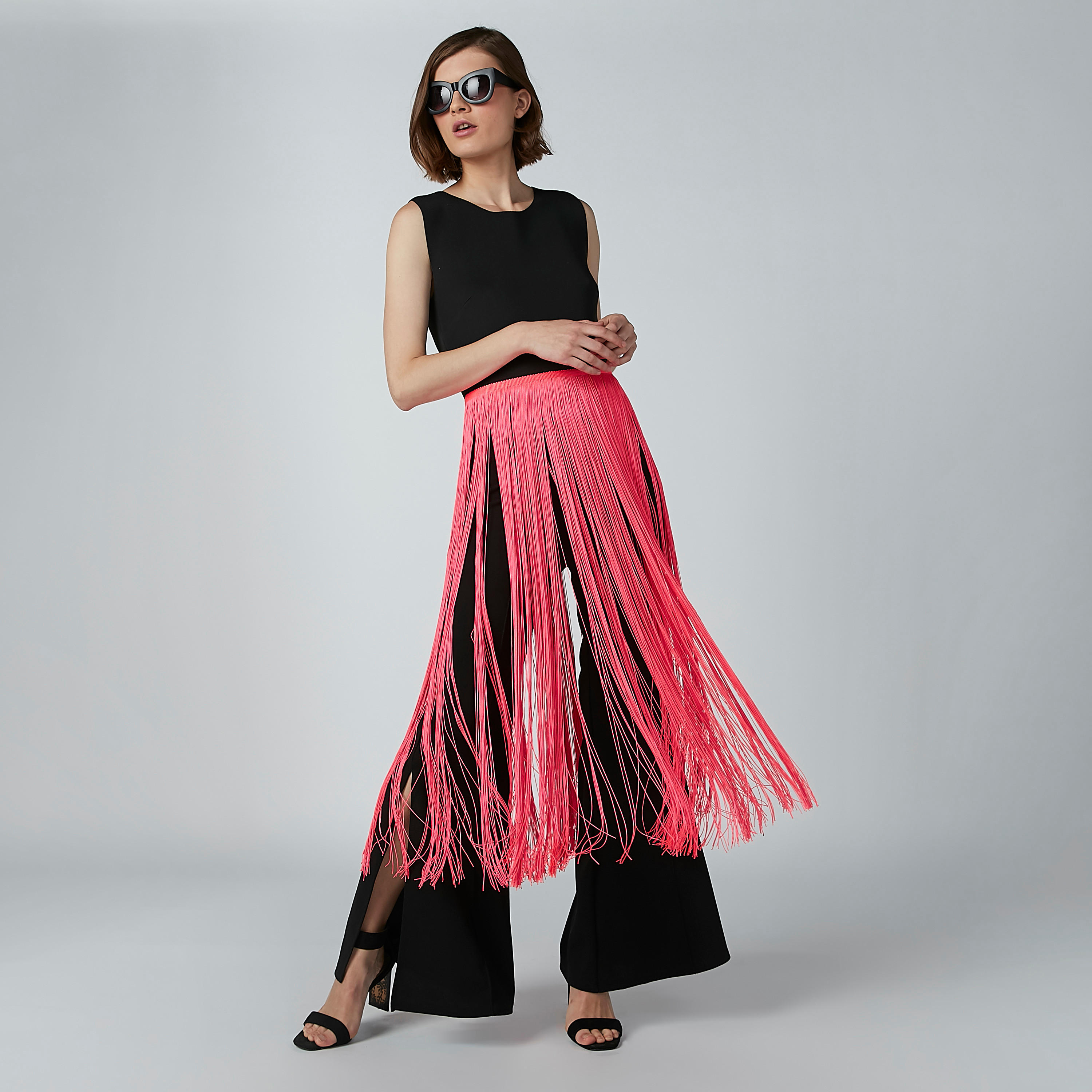 بلوزة دون أكمام بياقة مستديرة وشراشيب-women-clothing-shirtsandblouses-blouses-image-1