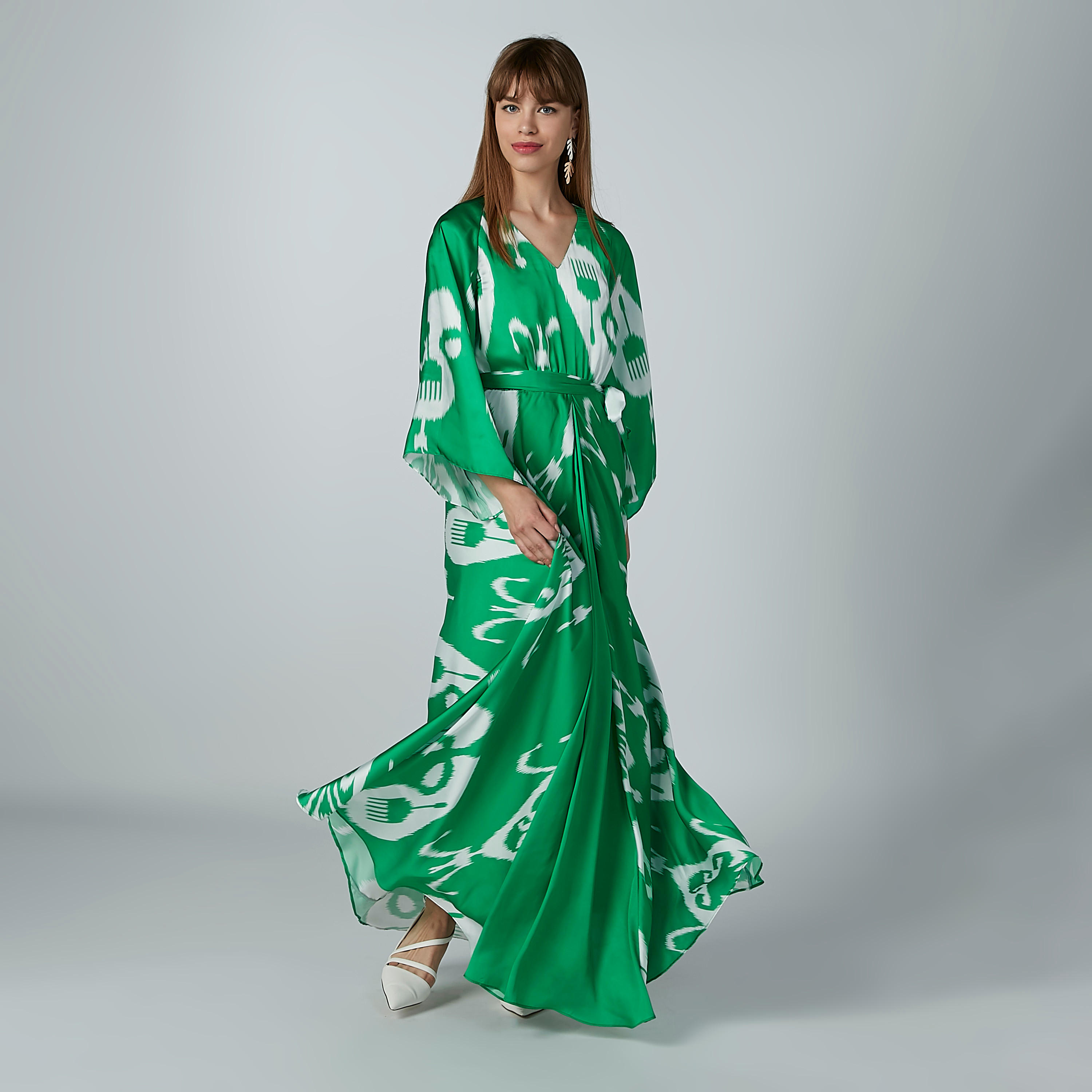 فستان طويل بأكمام واسعة ورباط وطبعات-women-clothing-dresses-image-1