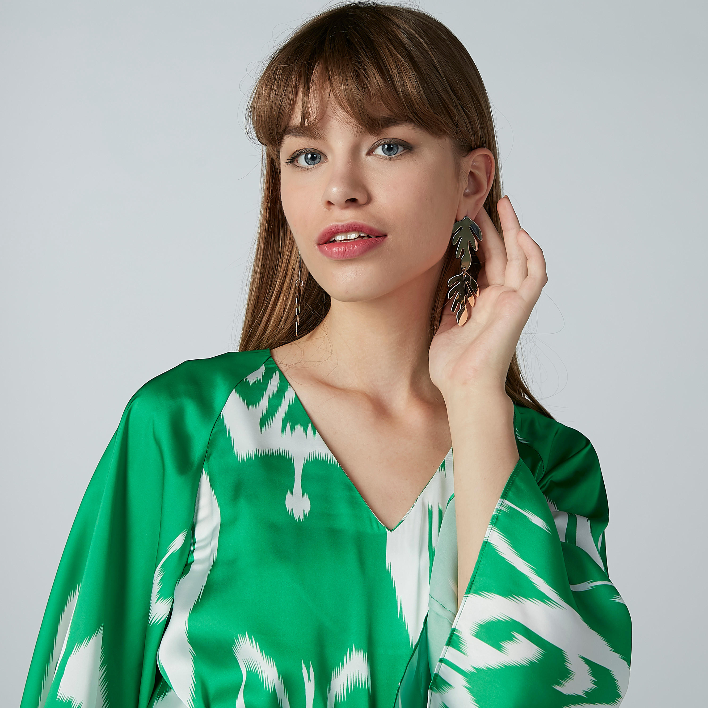 فستان طويل بأكمام واسعة ورباط وطبعات-women-clothing-dresses-image-2