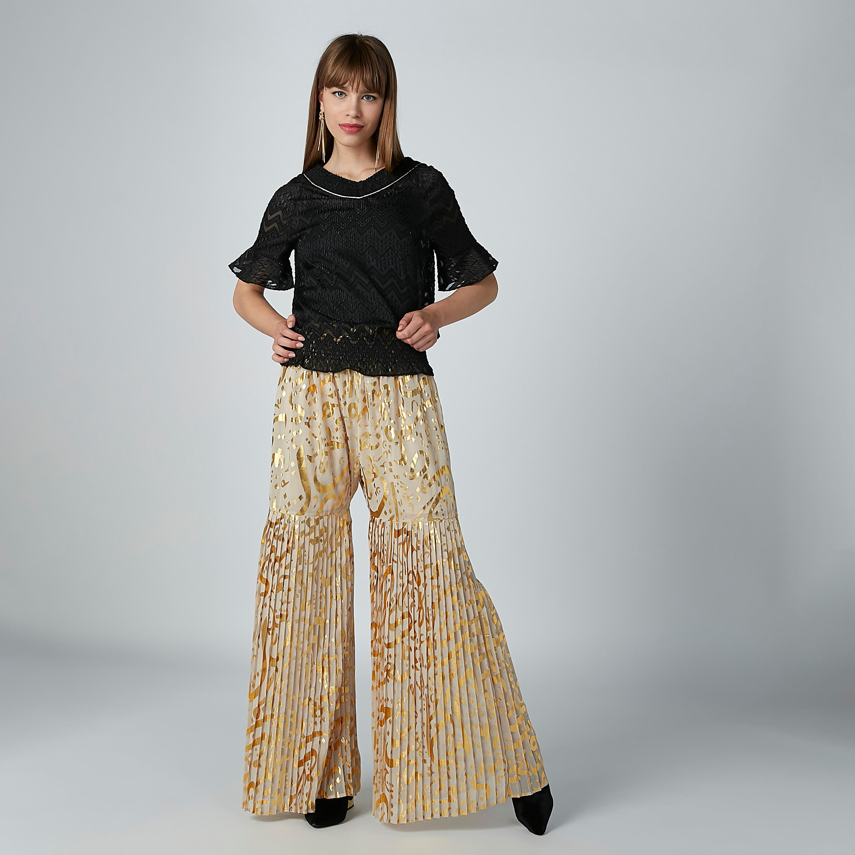 بنطال بالازو بقصّة واسعة وخصر مطاطي وطبعات-women-clothing-bottoms-trousers-image-3