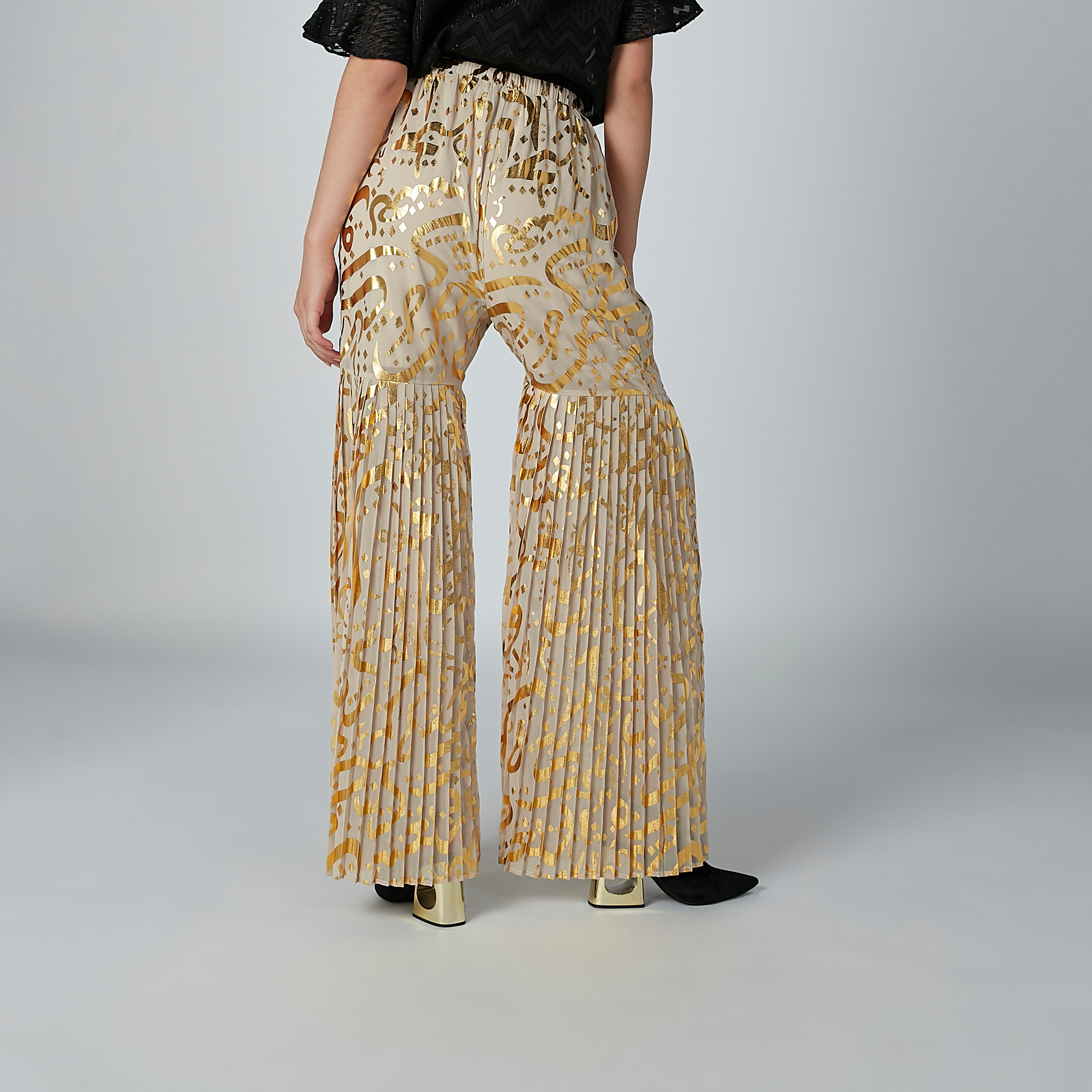 بنطال بالازو بقصّة واسعة وخصر مطاطي وطبعات-women-clothing-bottoms-trousers-image-7