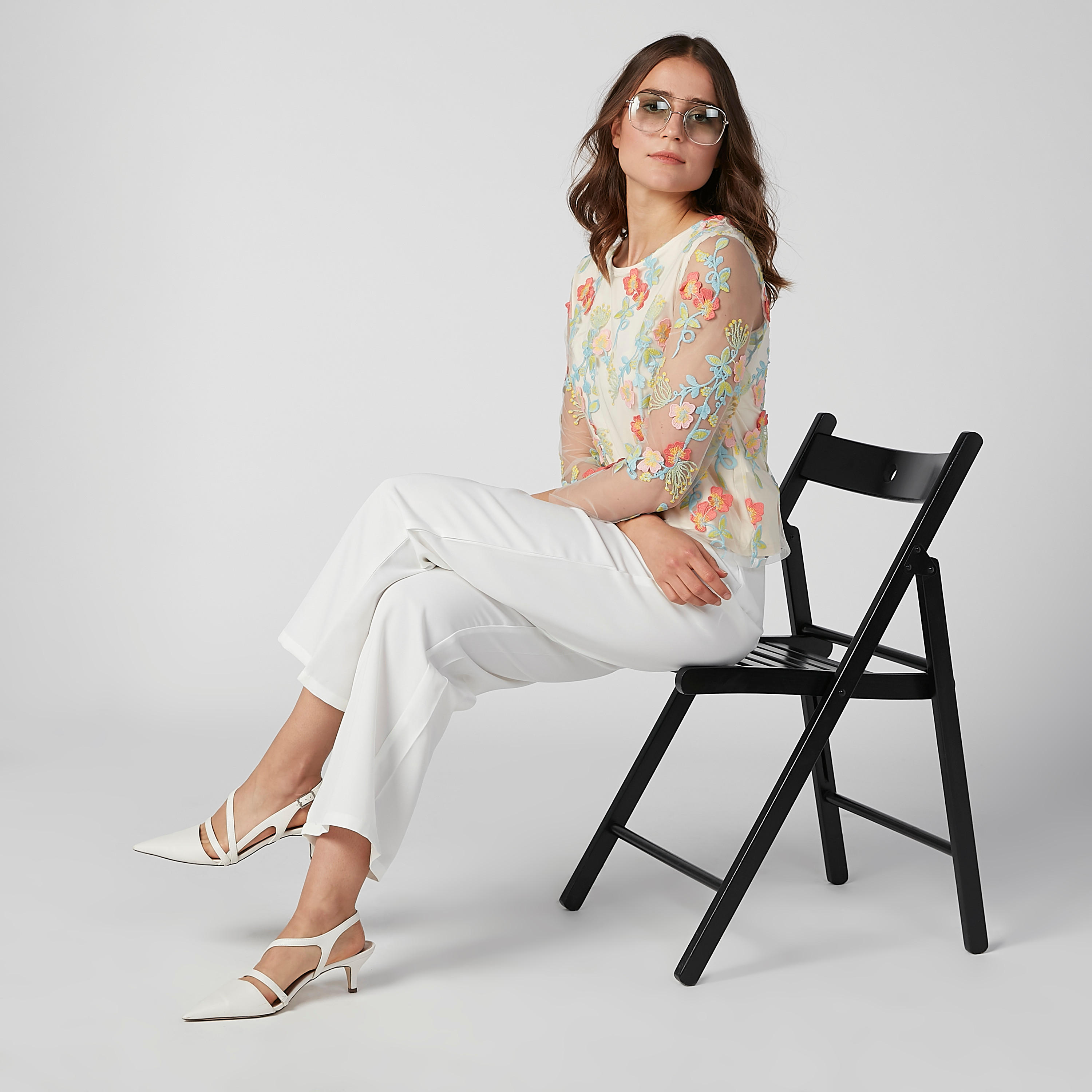 بلوزة مطرّزة بياقة مستديرة وأكمام طويلة-women-clothing-shirtsandblouses-blouses-image-3