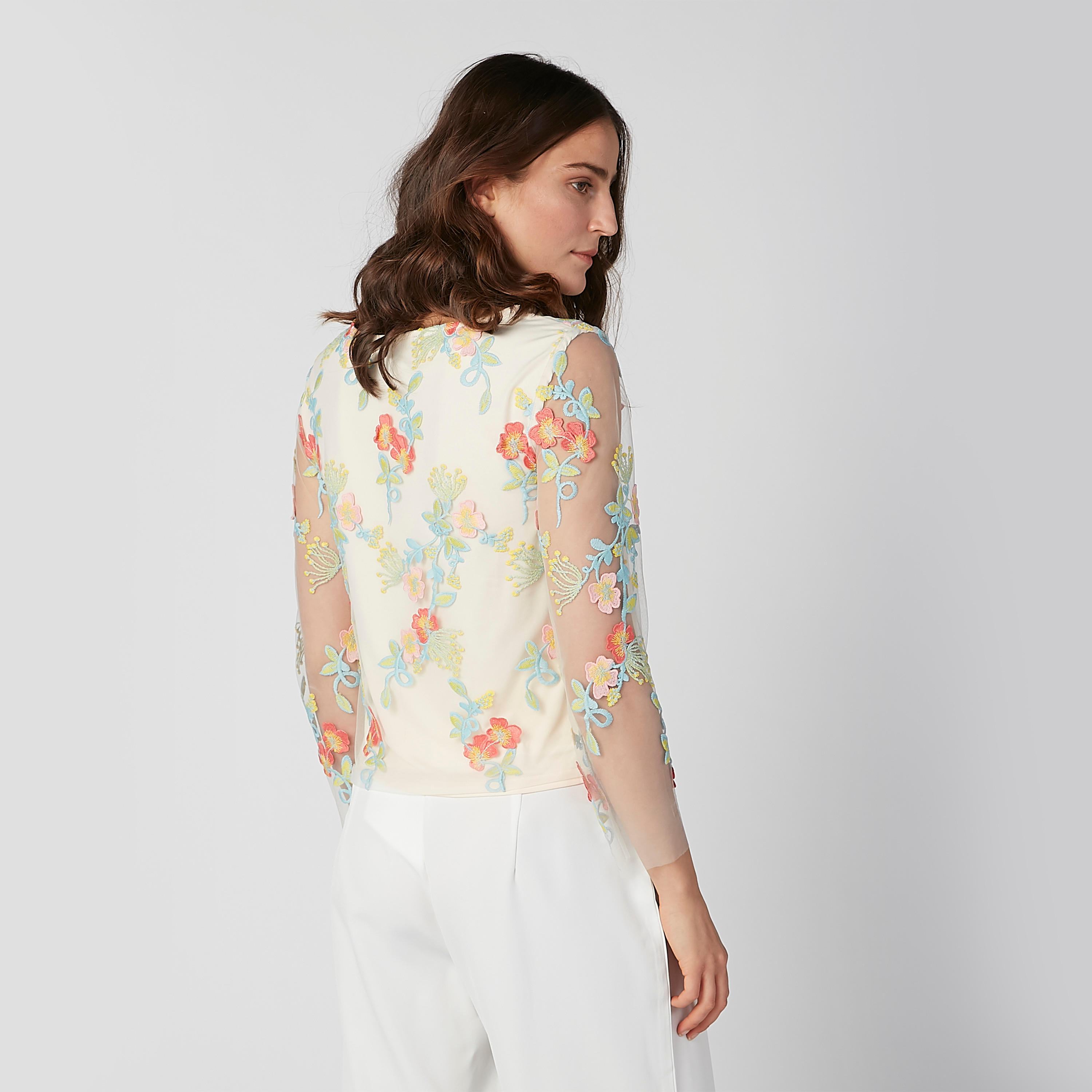 بلوزة مطرّزة بياقة مستديرة وأكمام طويلة-women-clothing-shirtsandblouses-blouses-image-2