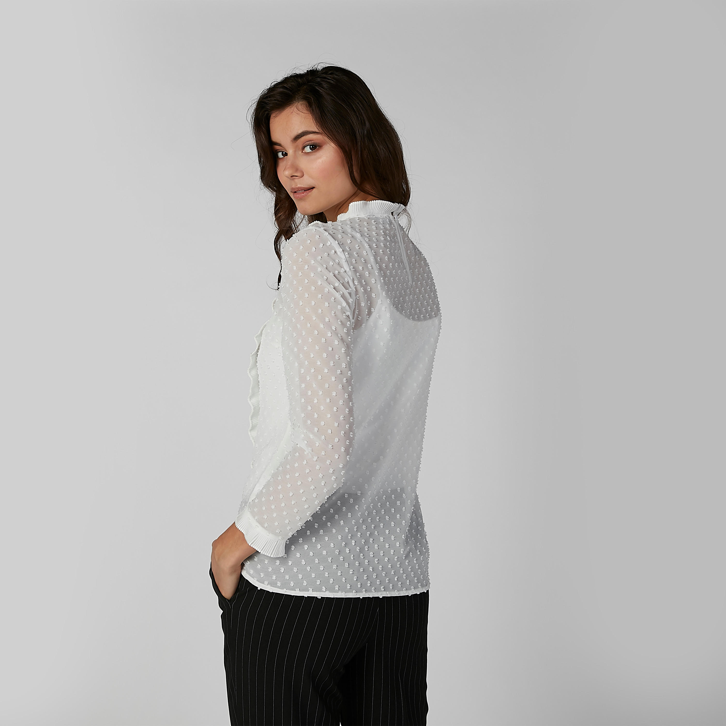 بلوزة بارزة الملمس بياقة عالية وتفاصيل دانتيل-women-clothing-shirtsandblouses-blouses-image-4