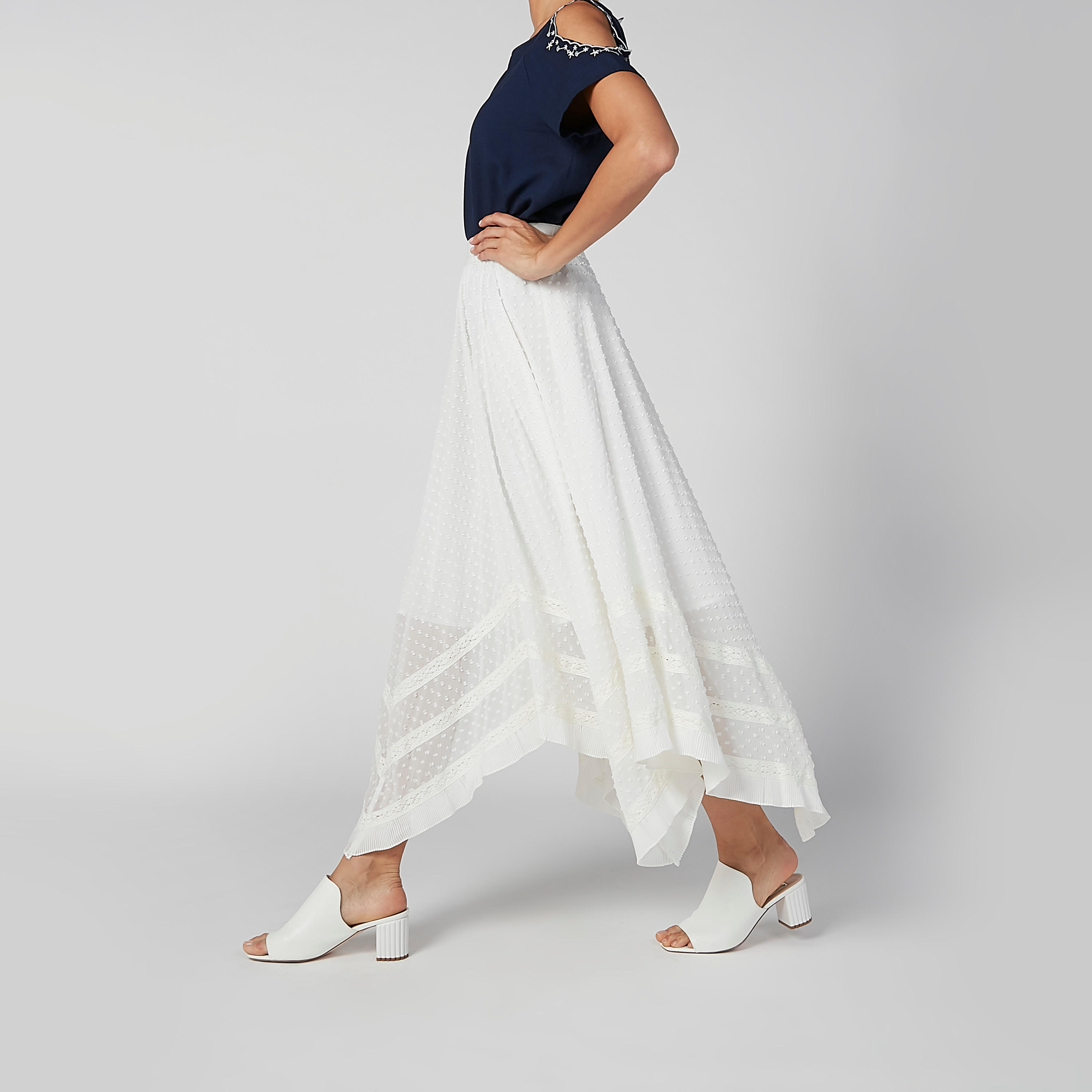 تنورة بارز الملمس بخصر مطّاطي وحوّاف غير مستويّة-women-clothing-bottoms-skirts-image-4