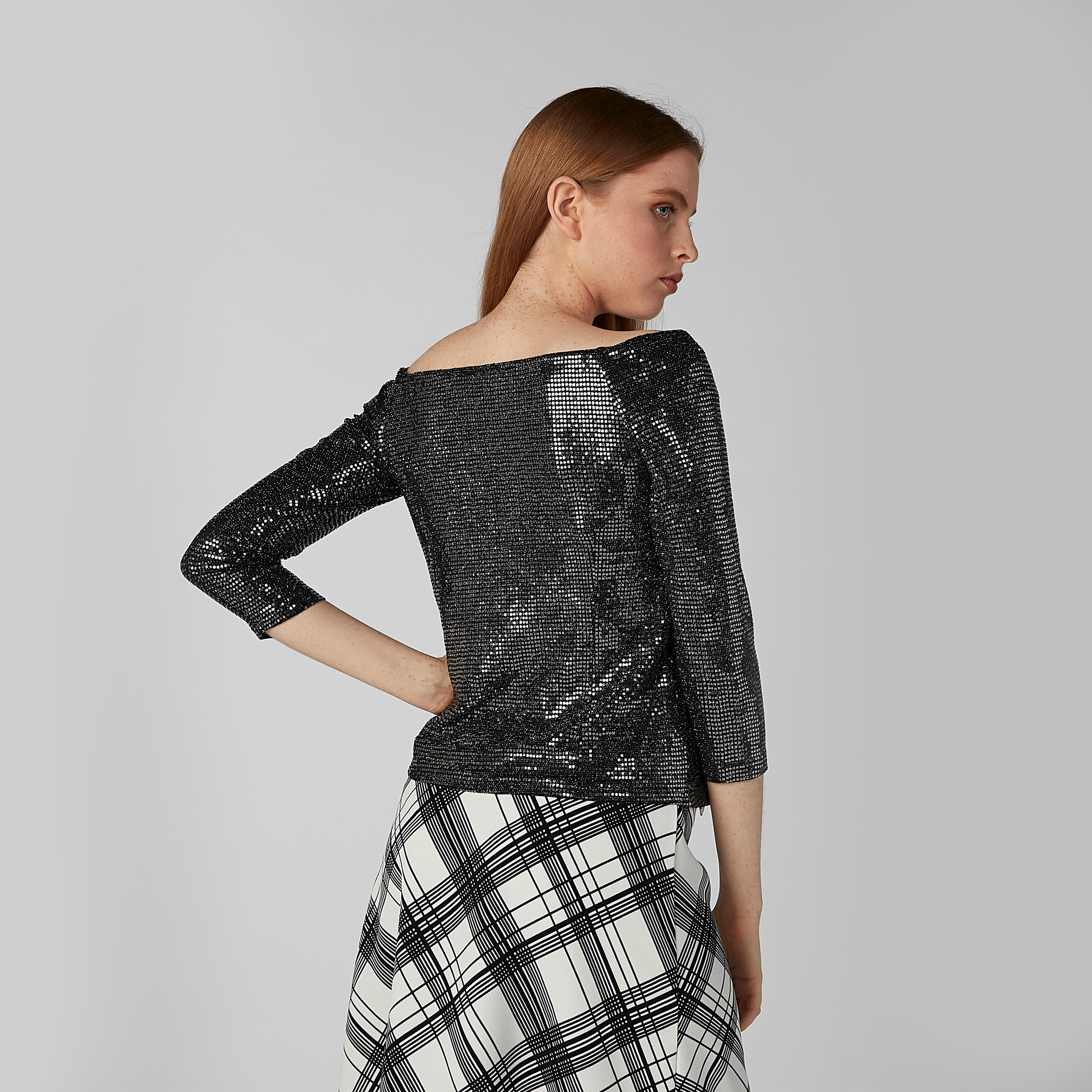 بلوزة مستدامة مزيّنة بأكمام 3/4 من خامات مستدامة-women-clothing-shirtsandblouses-blouses-image-4