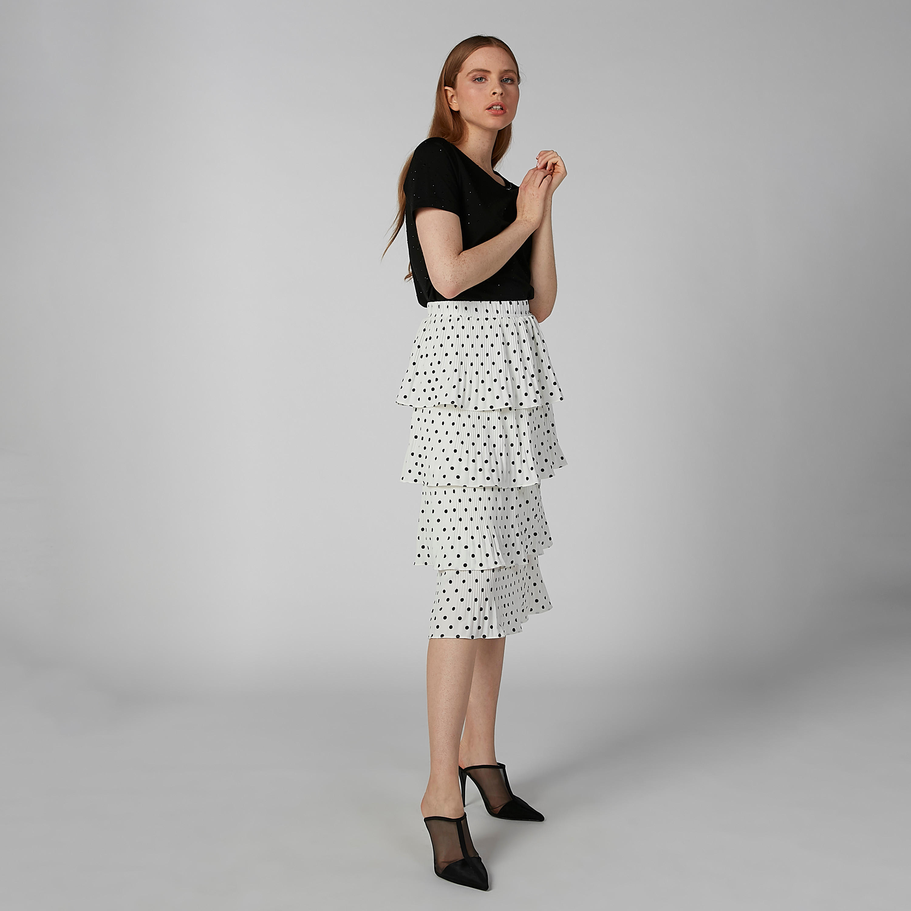 تيشيرت بياقة مستديرة وأكمام قصيرة وطبعات-women-clothing-tshirts-image-2