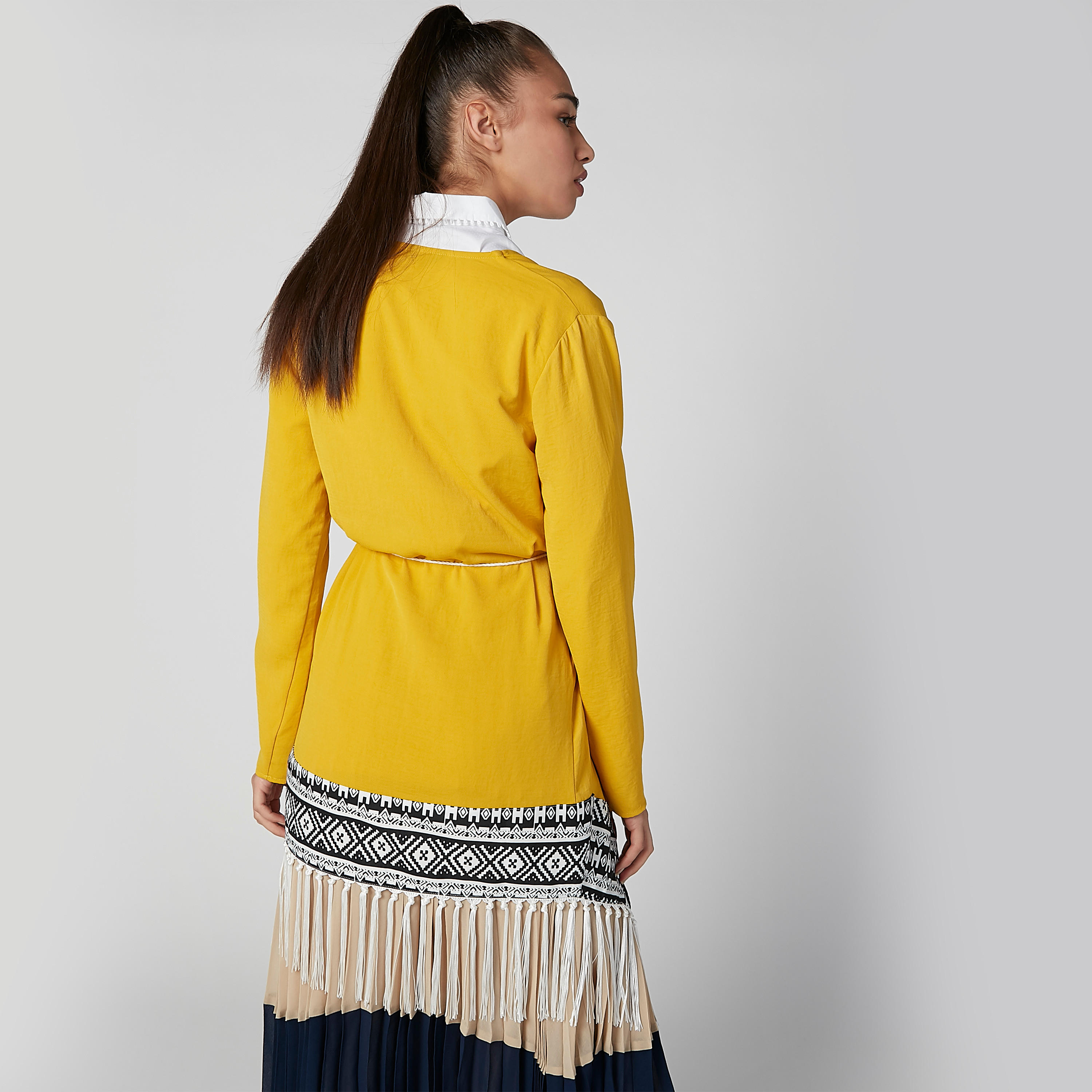 كارديجان طويل بارز الملمس بأربطة وشرّابات-women-winterwear-cardigansandjumpers-cardigans-image-5