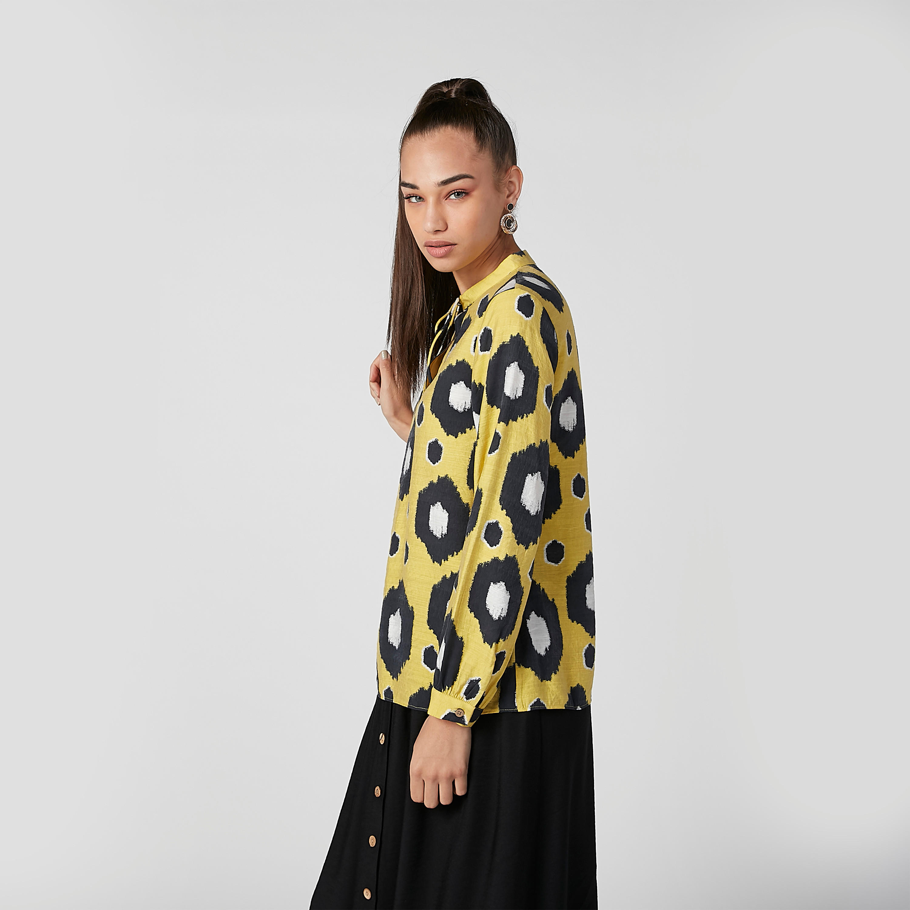 بلوزة بأكمام طويلة وأربطة وطبعات-women-clothing-shirtsandblouses-blouses-image-4