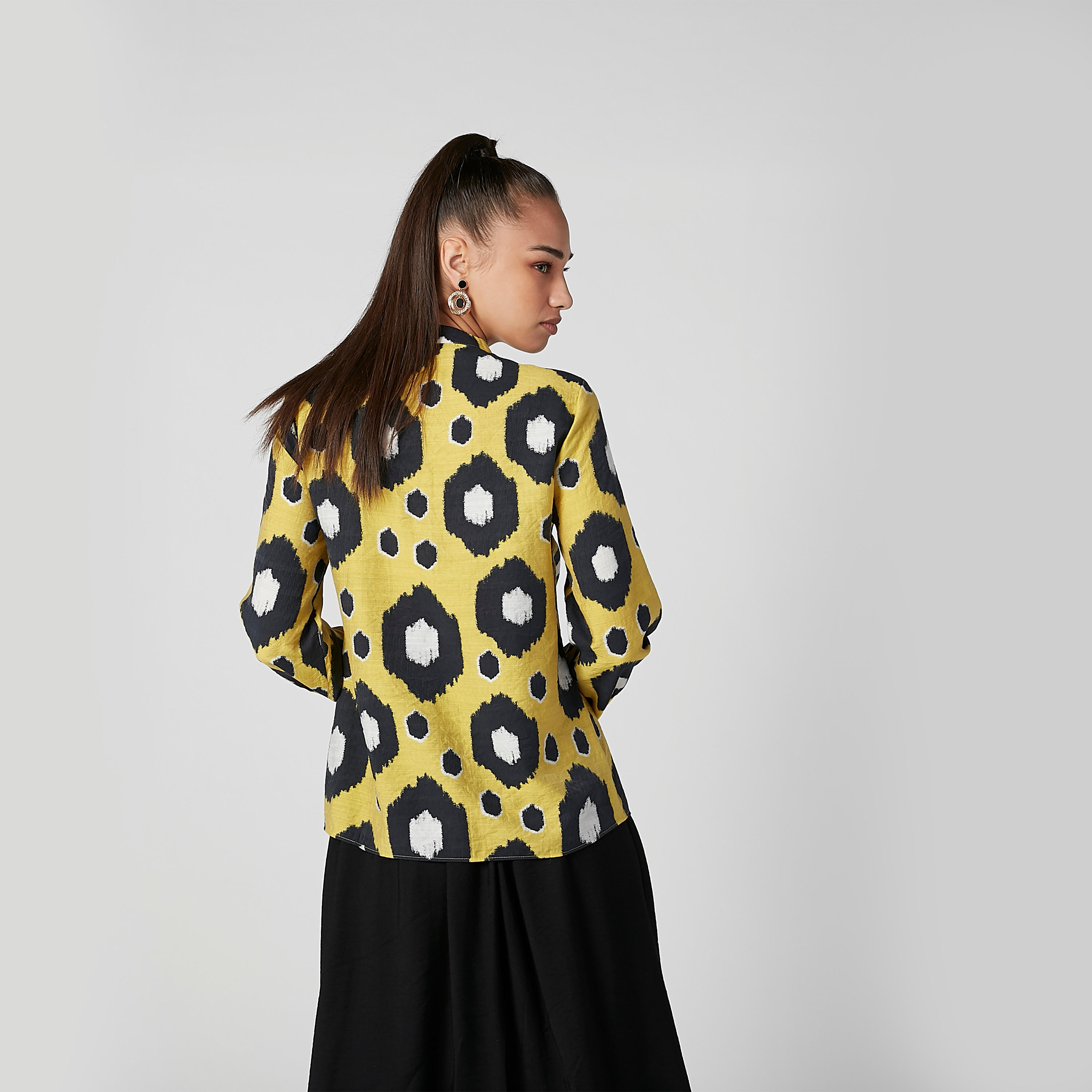 بلوزة بأكمام طويلة وأربطة وطبعات-women-clothing-shirtsandblouses-blouses-image-1