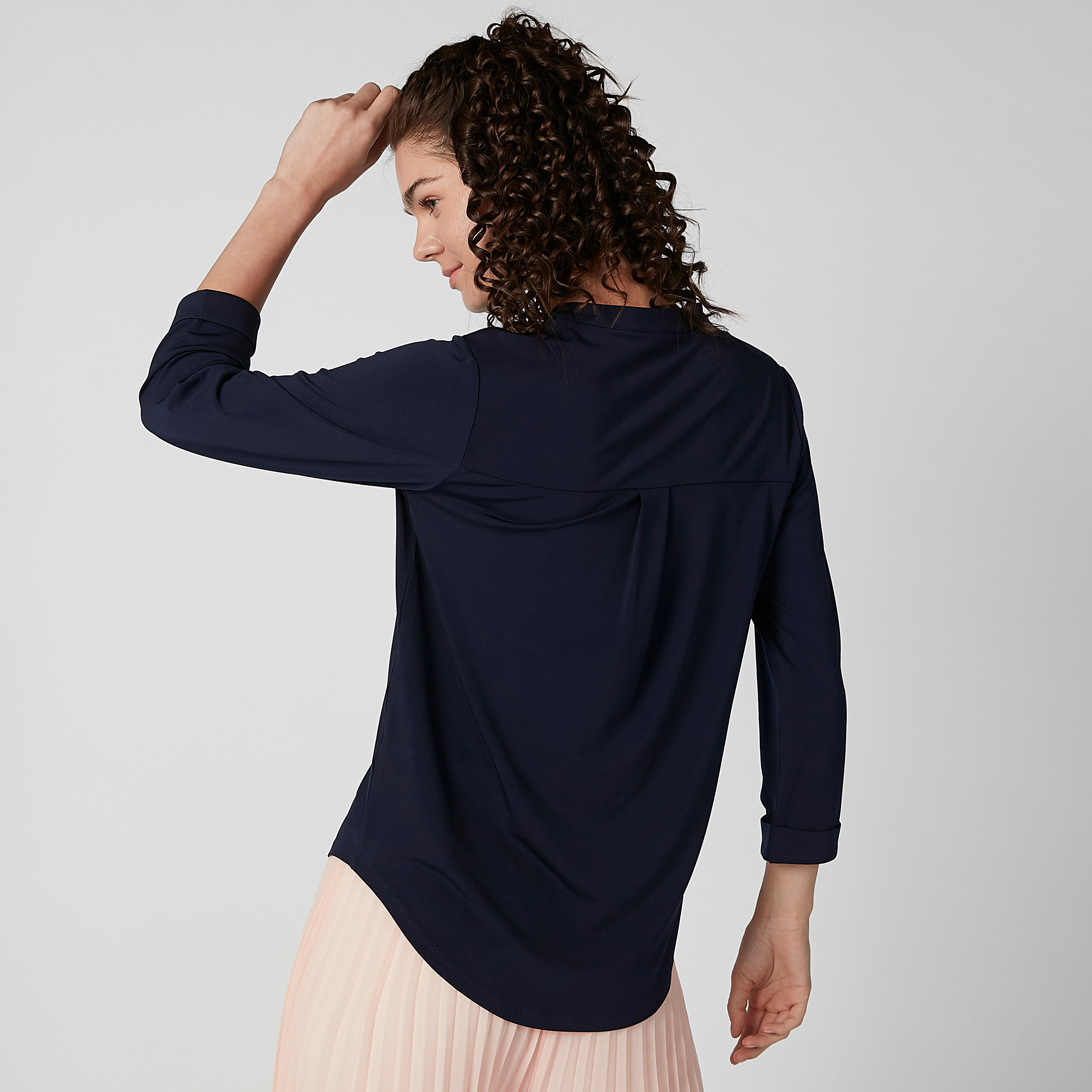 بلوزة سادة بياقة V وأكمام 3/4-women-clothing-shirtsandblouses-blouses-image-4
