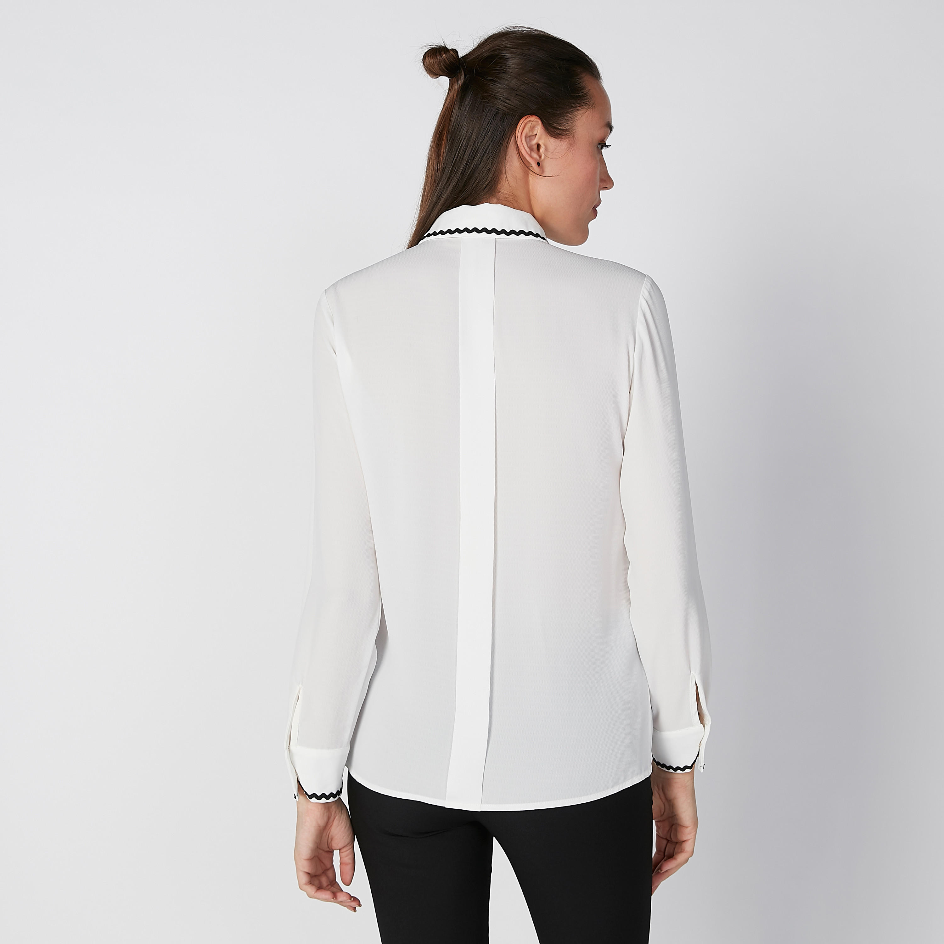 قميص مستدام بأكمام طويلة وأزرار -women-clothing-shirtsandblouses-shirts-image-2