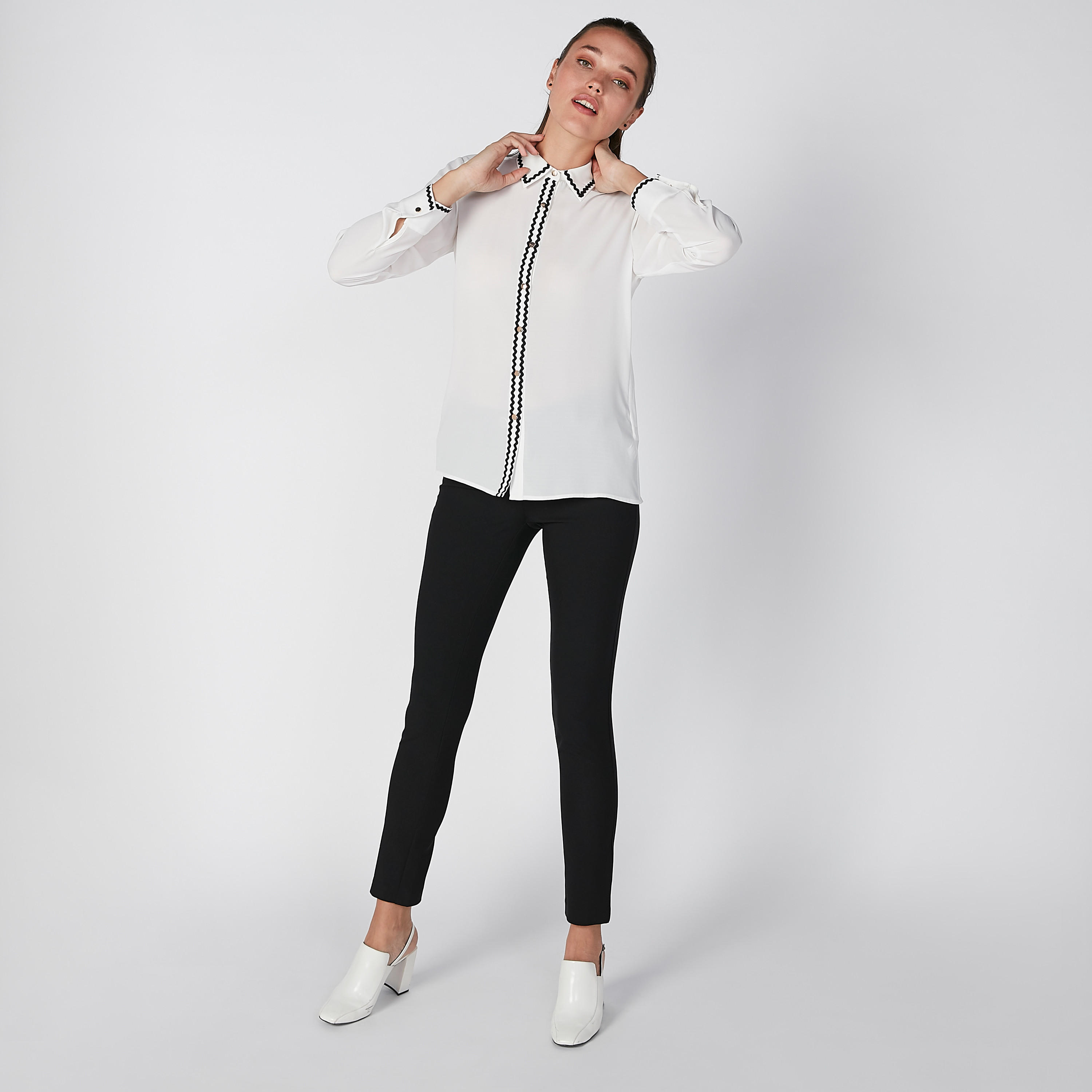 قميص مستدام بأكمام طويلة وأزرار -women-clothing-shirtsandblouses-shirts-image-4