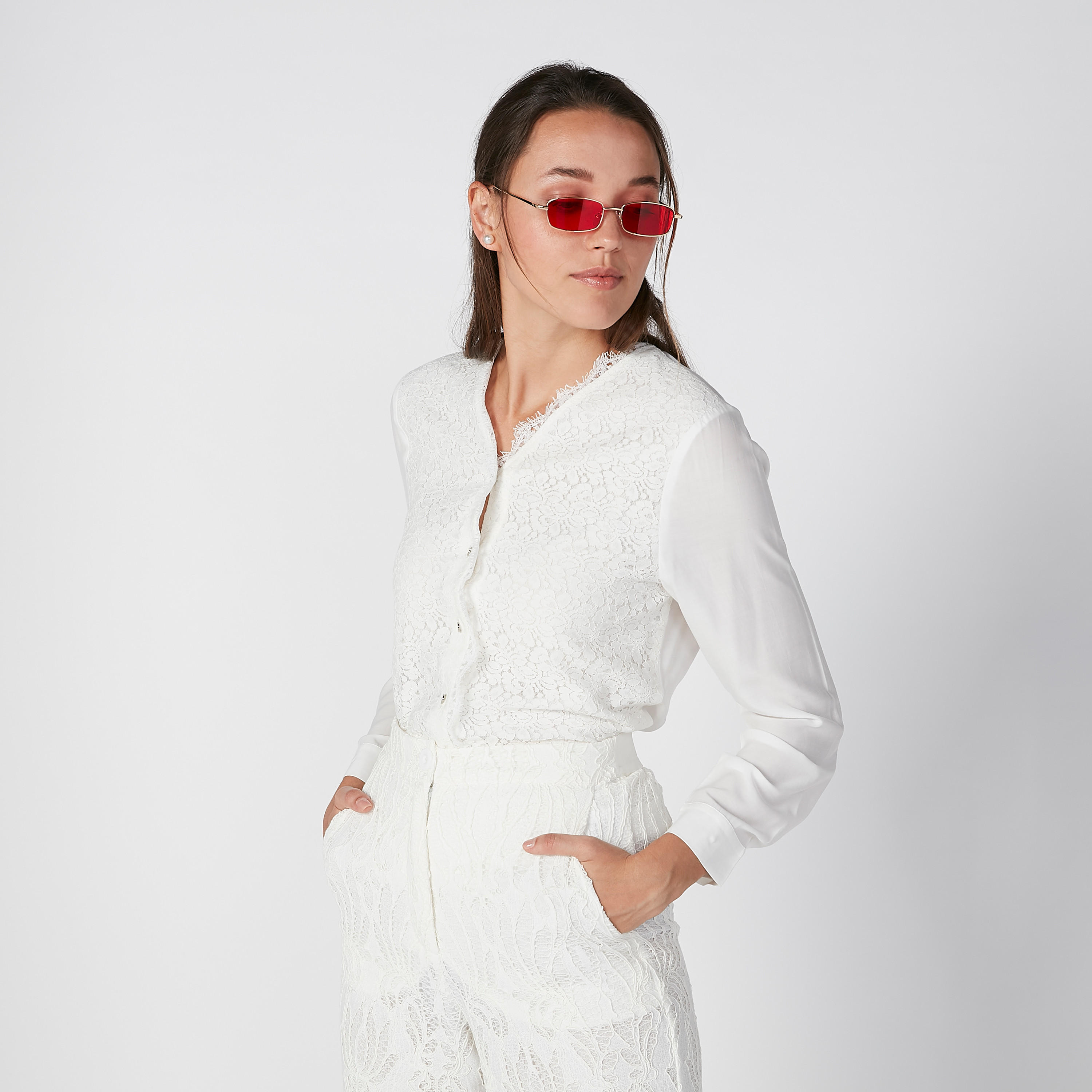 قميص مستدام بتفاصيل دانتيل وأكمام طويلة-women-clothing-shirtsandblouses-shirts-image-3