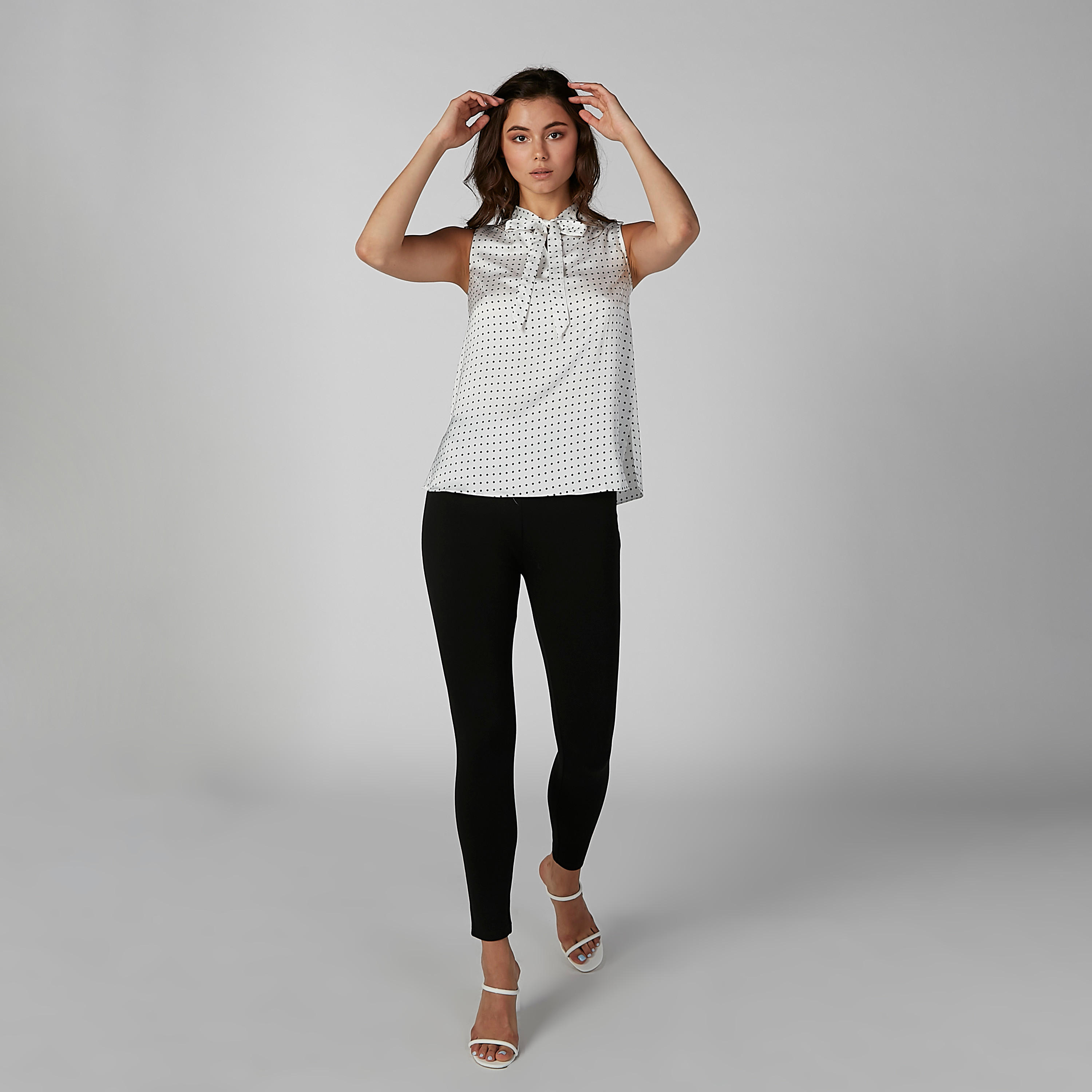 بلوزة مستدامة دون أكمام مزيّنة بفيونكة منقطة -women-clothing-shirtsandblouses-blouses-image-5
