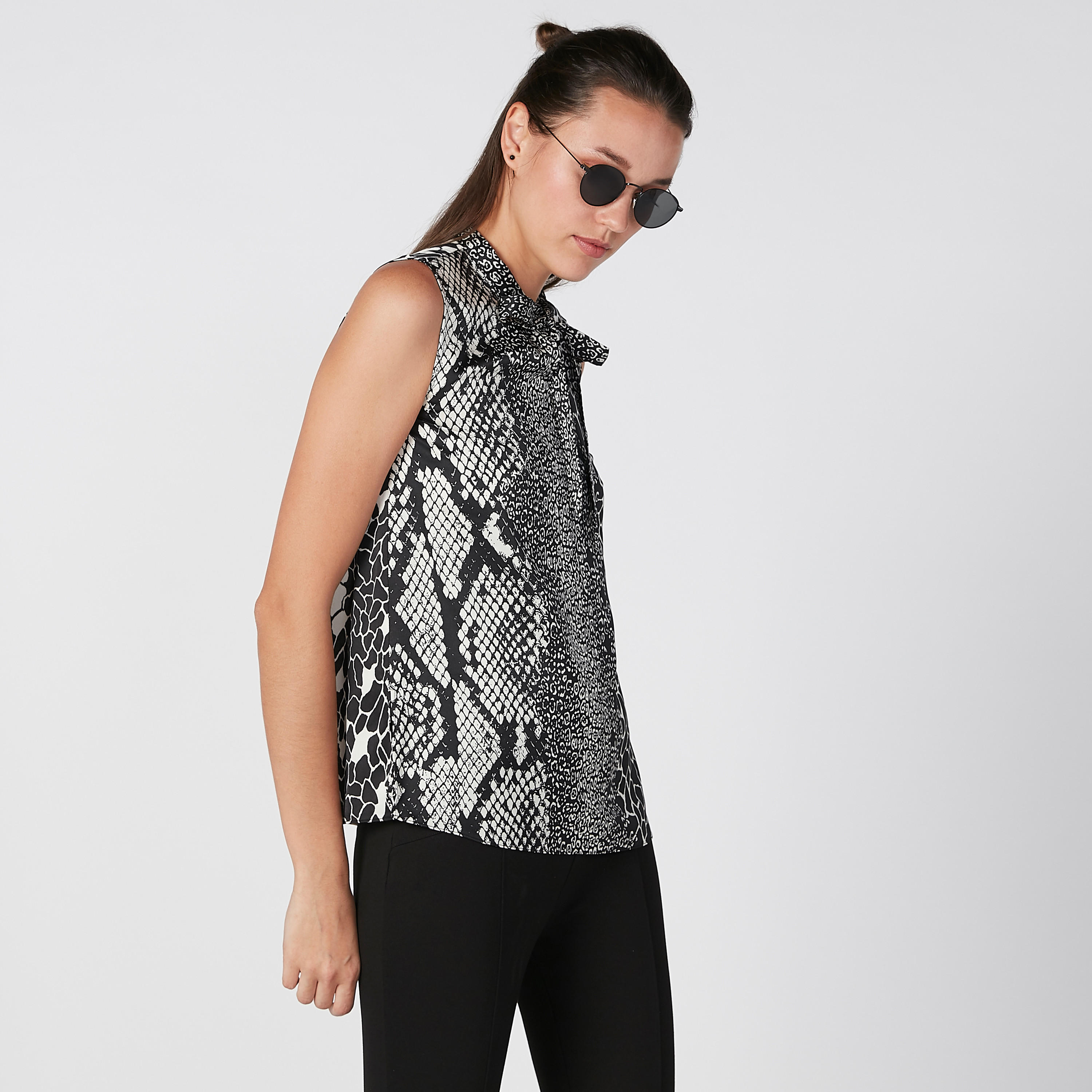 بلوزة مستدام دون أكمام بأربطة وطبعات-women-clothing-shirtsandblouses-blouses-image-4