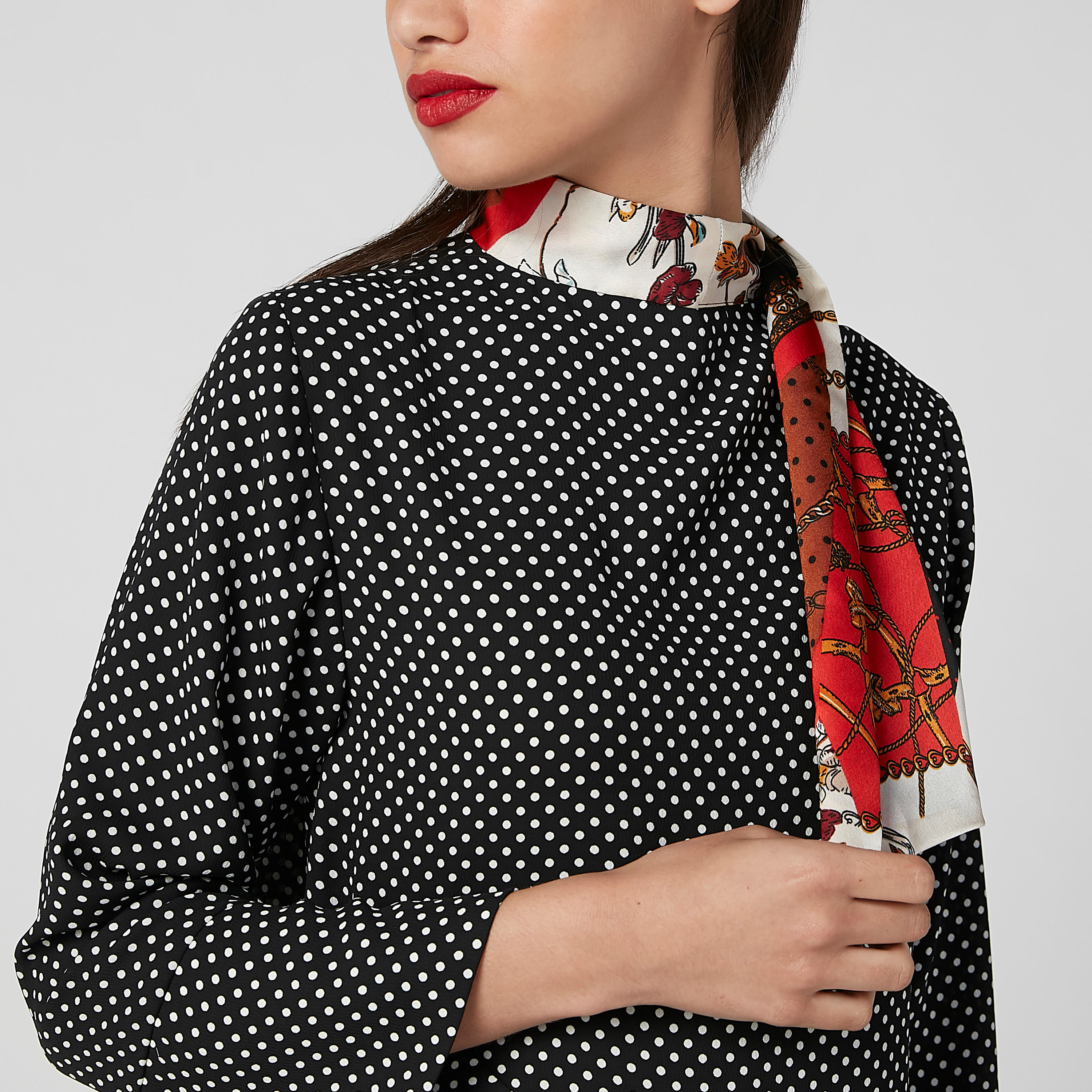 بلوزة مستدامة بأكمام طويلة وأربطة وطبعات -women-clothing-shirtsandblouses-blouses-image-5
