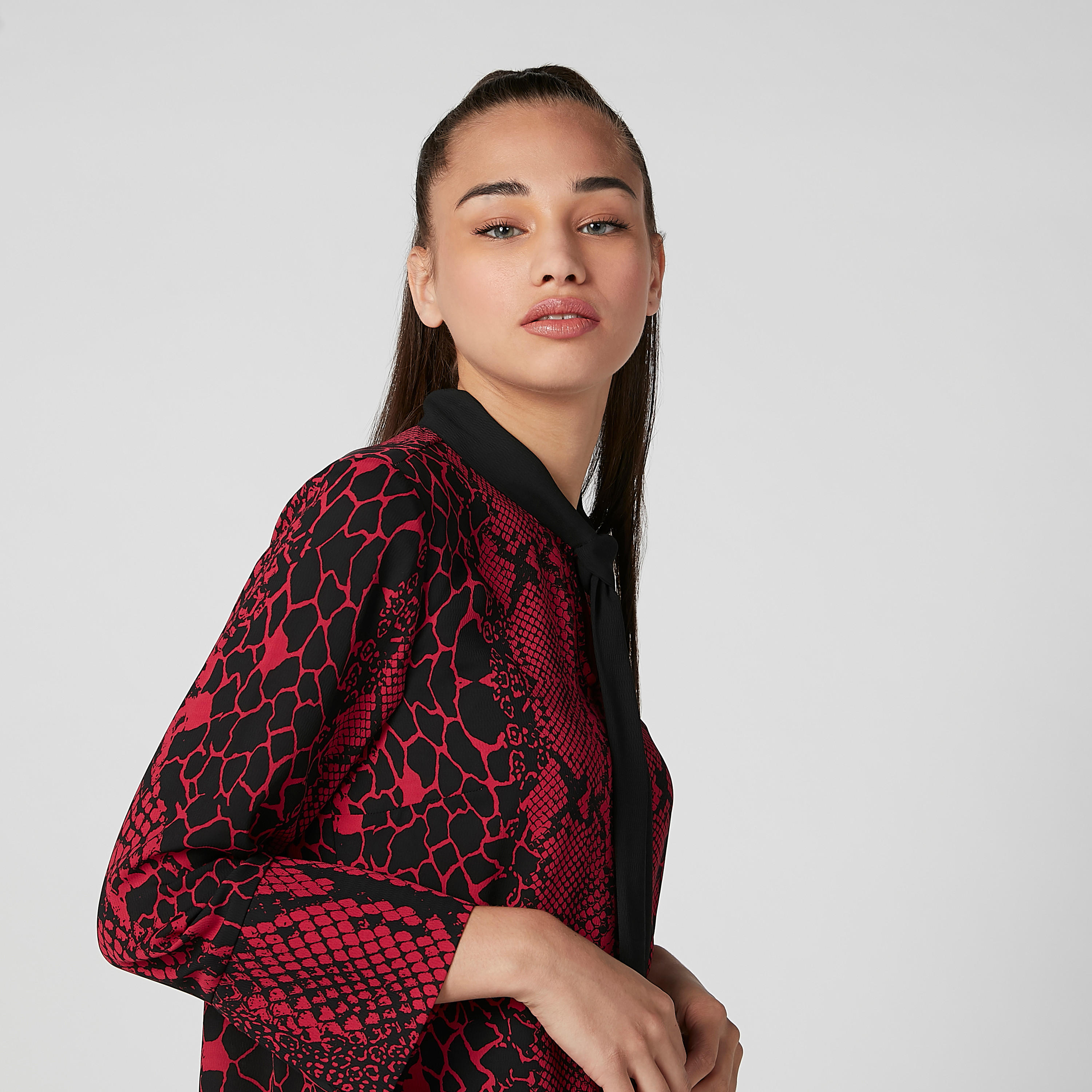 بلوزة مستادمة بأكمام طويلة وفيونكة وطبعات-women-clothing-shirtsandblouses-blouses-image-2