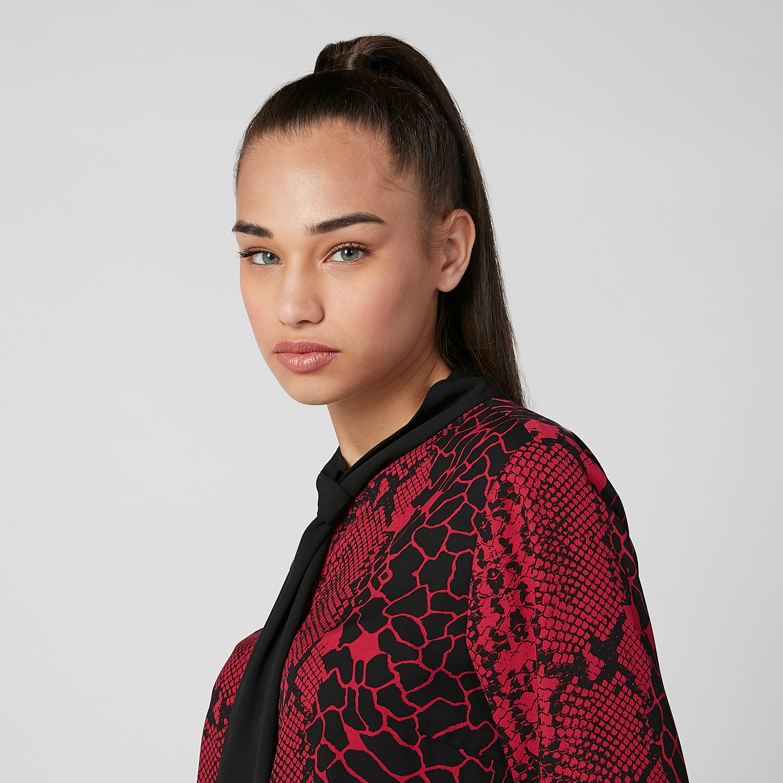 بلوزة مستادمة بأكمام طويلة وفيونكة وطبعات-women-clothing-shirtsandblouses-blouses-image-5